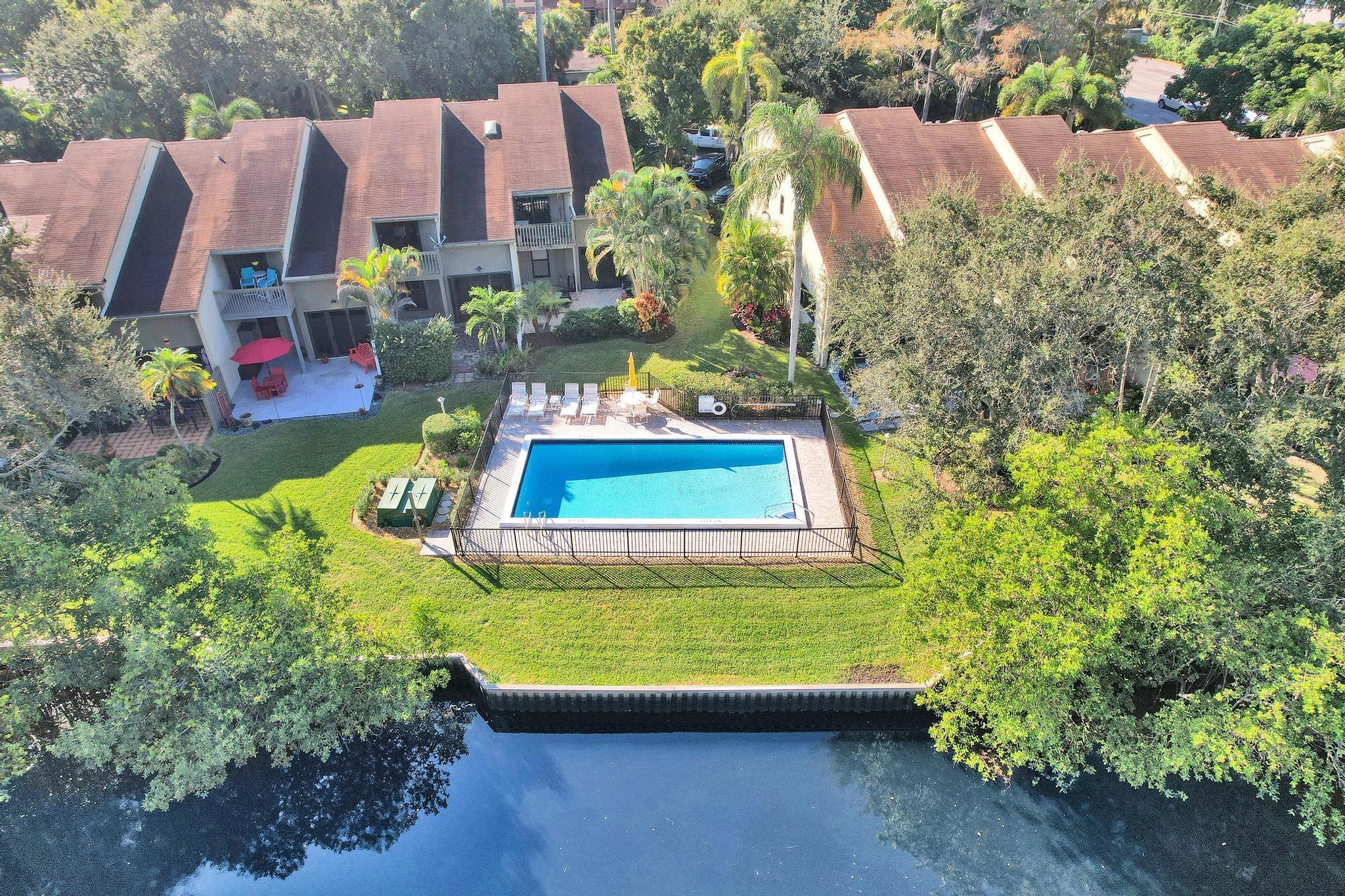 Photo for 81 NE 17th Court, Fort Lauderdale, FL 33305 - listing #FX-10534742 81 NE 17th Court, Fort Lauderdale, FL 33305