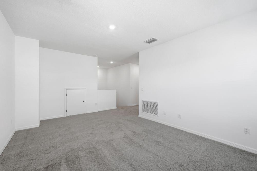 532 SE Ranch Oak Circle ~ Ready Now