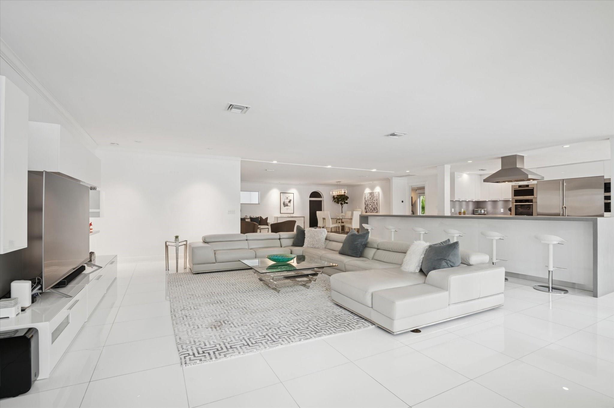 2540 Mercedes Drive, Fort Lauderdale, FL 33316