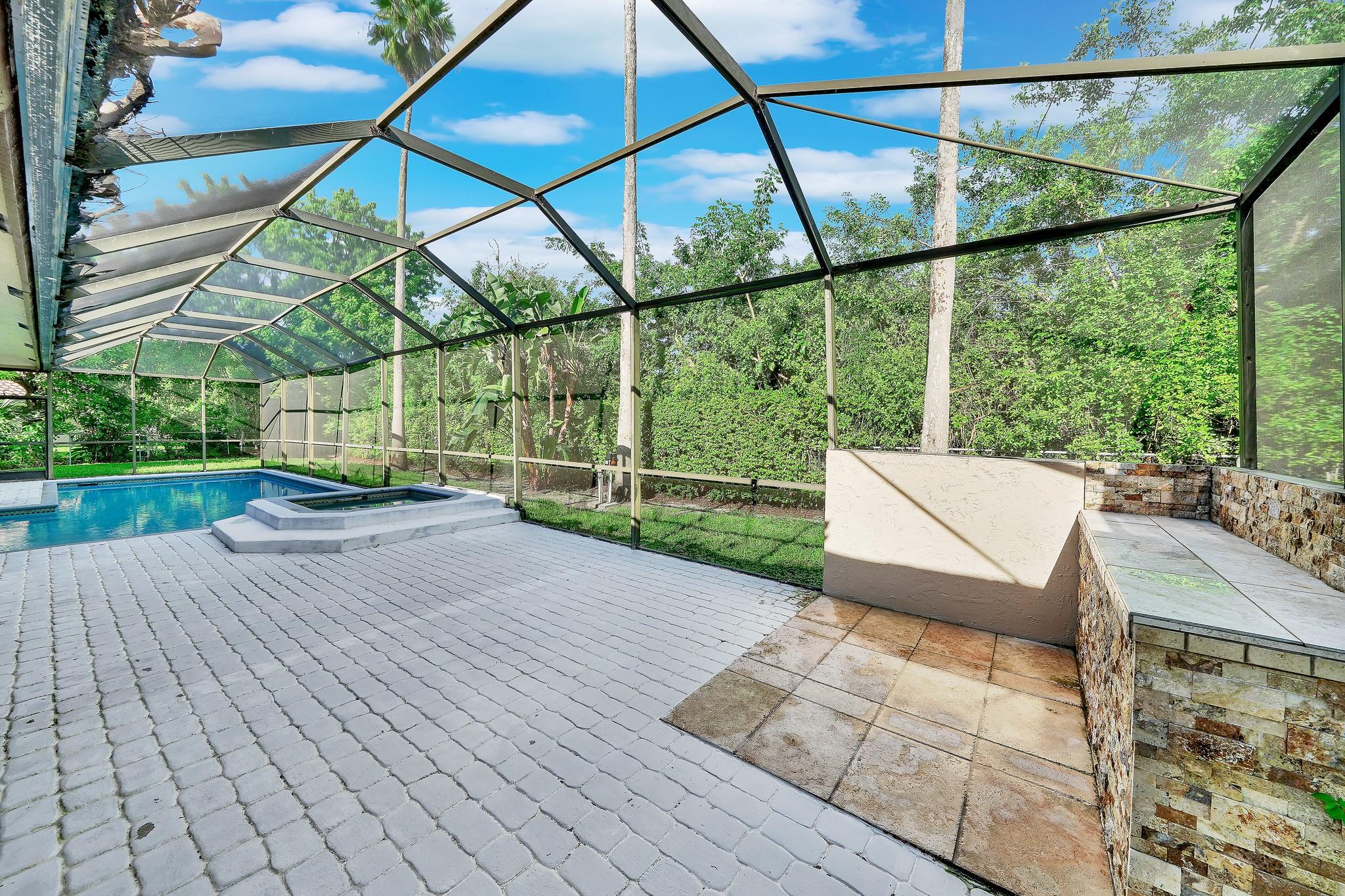 645 NW 102nd Avenue, Coral Springs, FL 33071