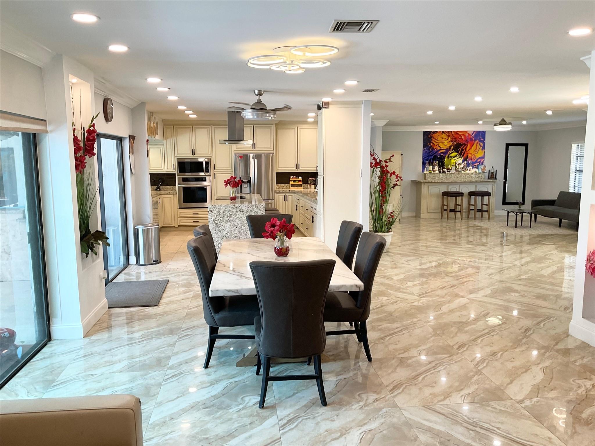 10477 NW 4th Street, Coral Springs, FL 33071