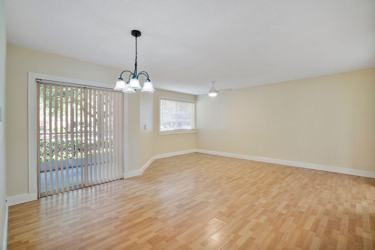 9899 Westview Drive 516, Coral Springs, FL 33076