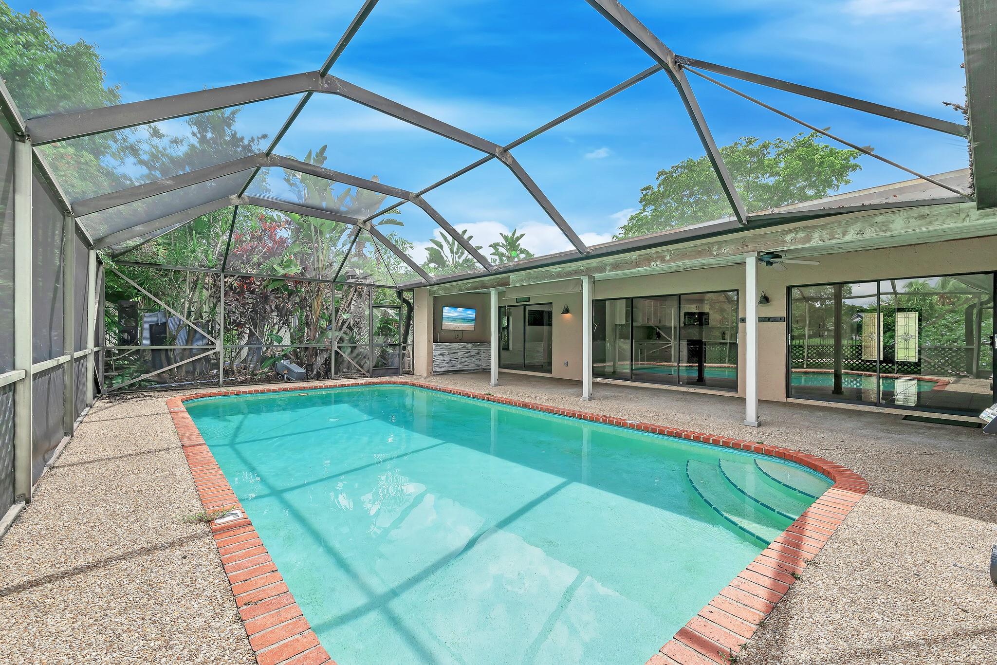 303 NW 105th Terrace, Coral Springs, FL 33071