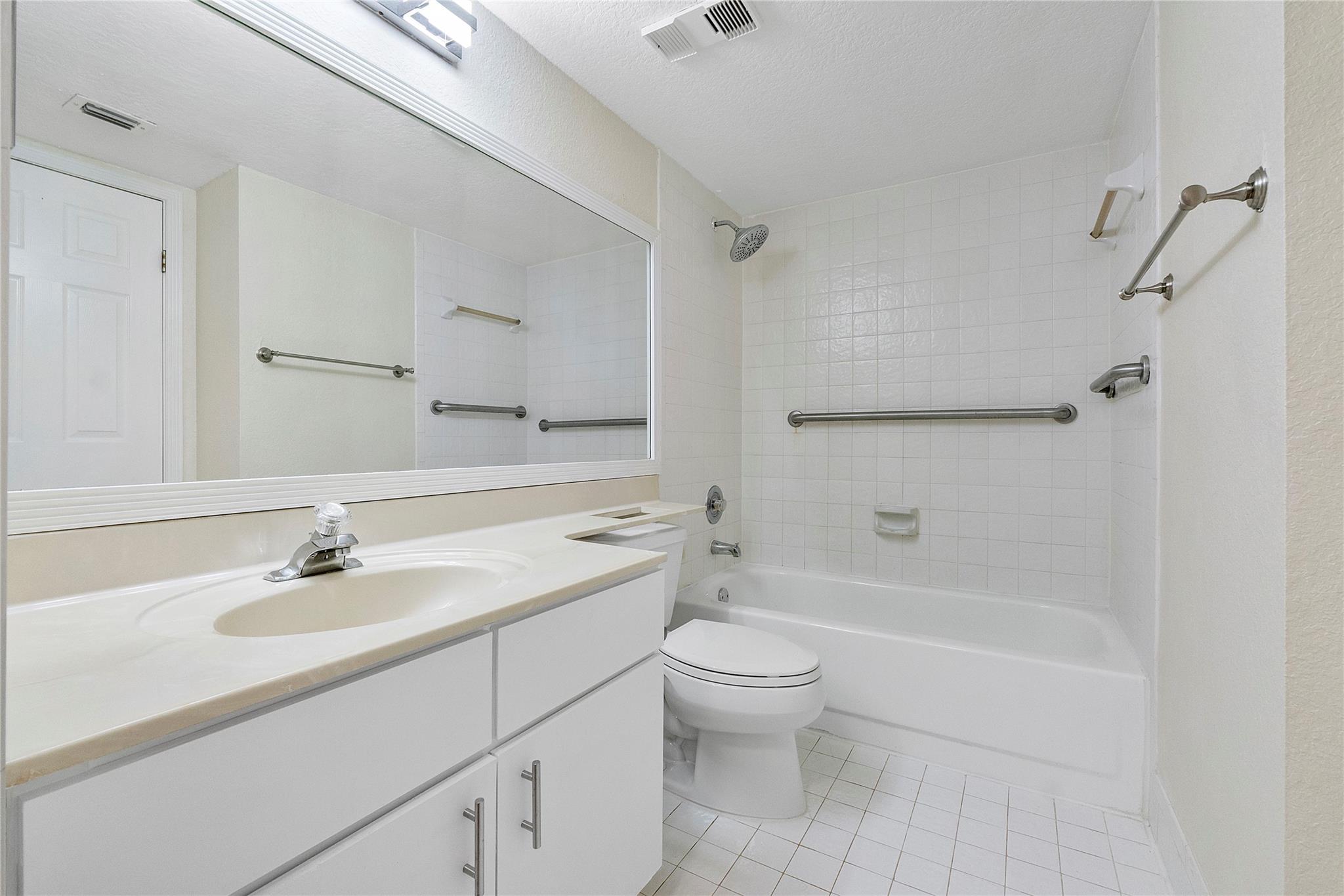 9899 Westview Drive 516, Coral Springs, FL 33076