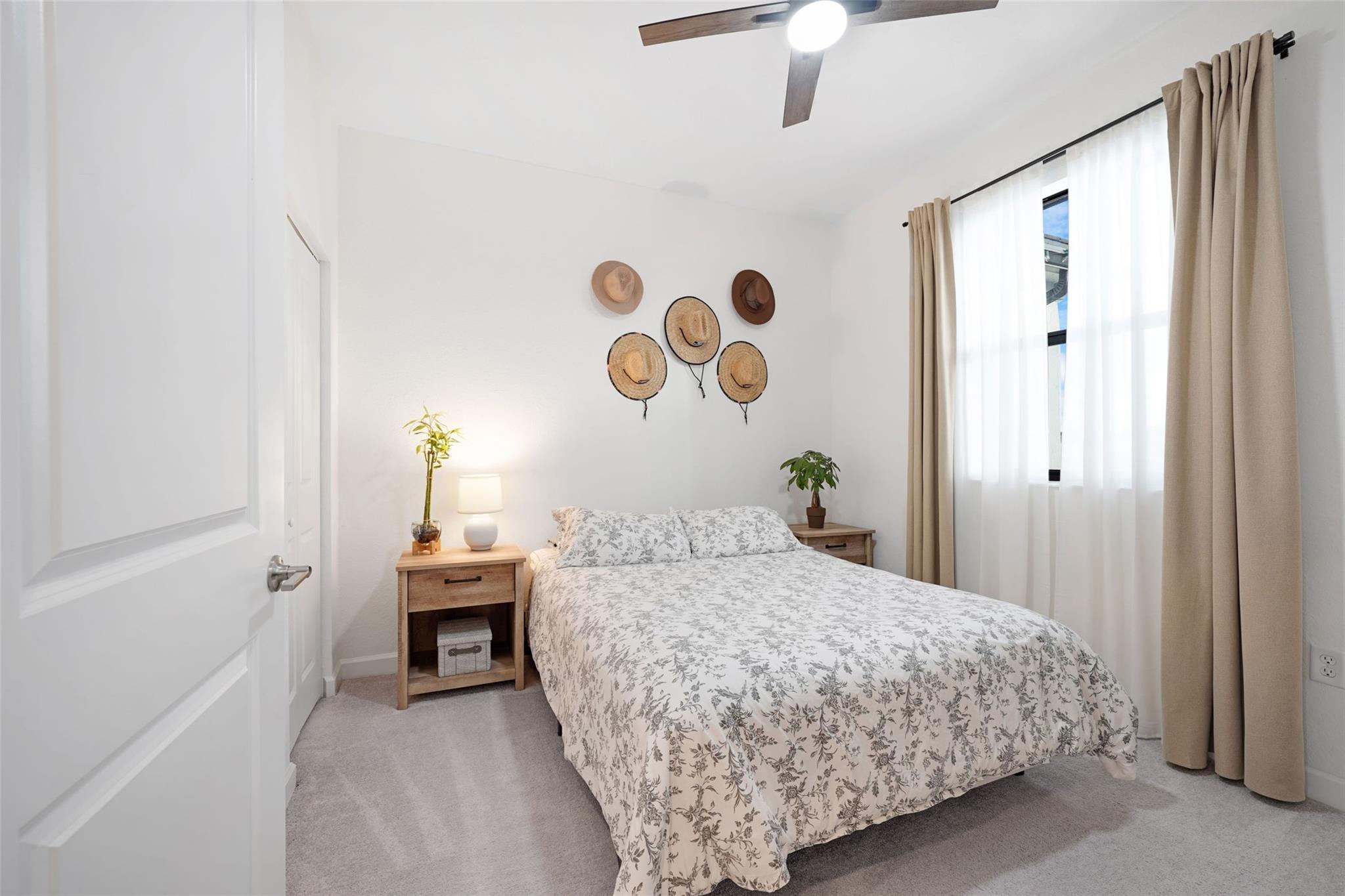 659 NW 204th Street, Miami, FL 33169