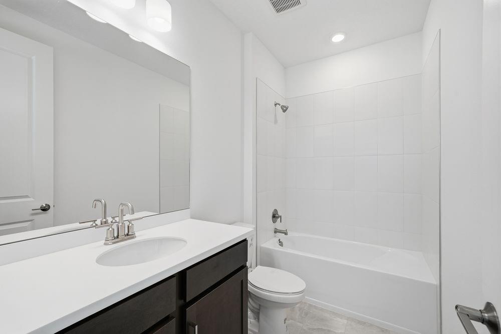 532 SE Ranch Oak Circle ~ Ready Now