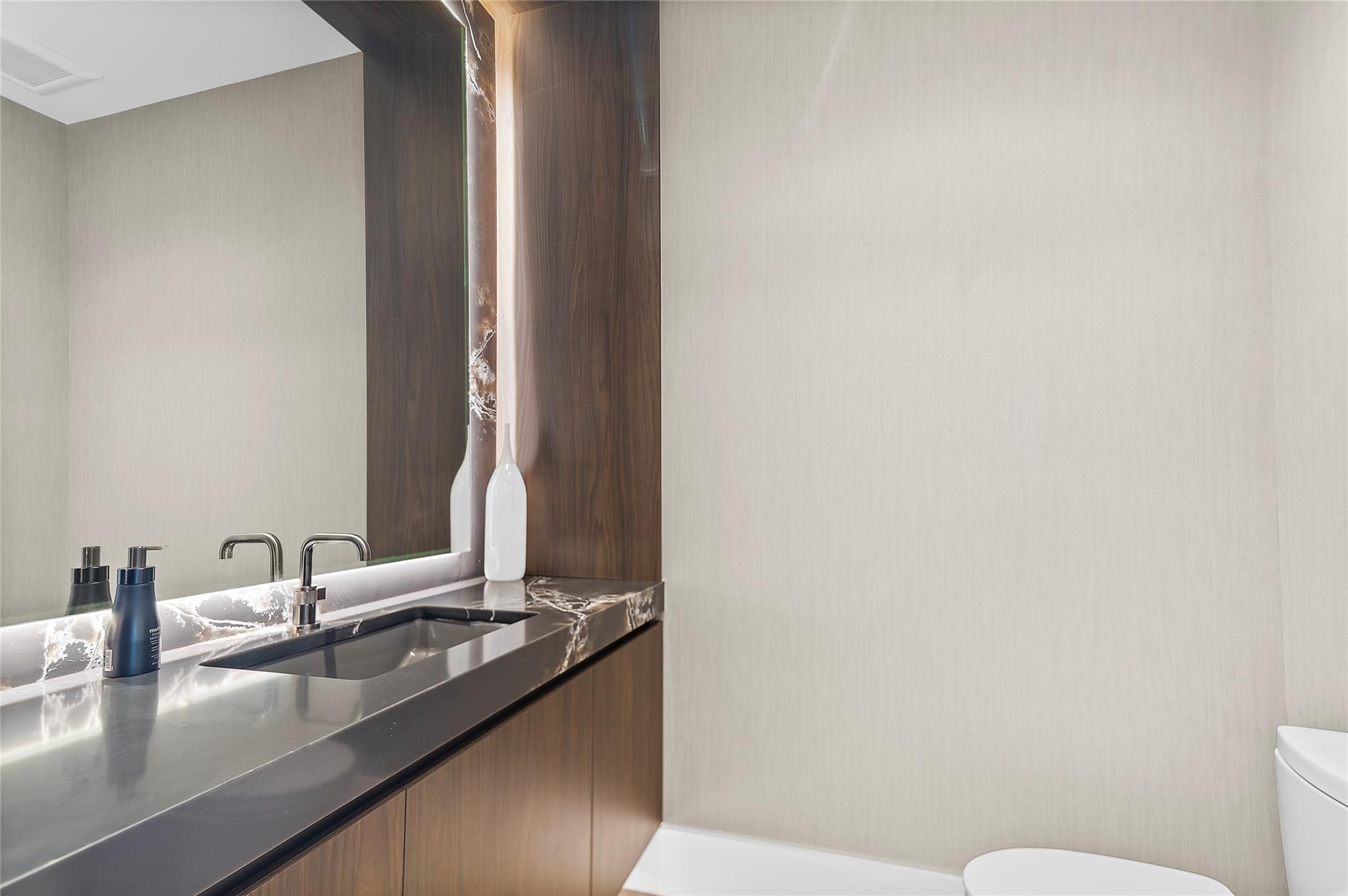 1957 Harbourview Drive, Fort Lauderdale, FL 33316