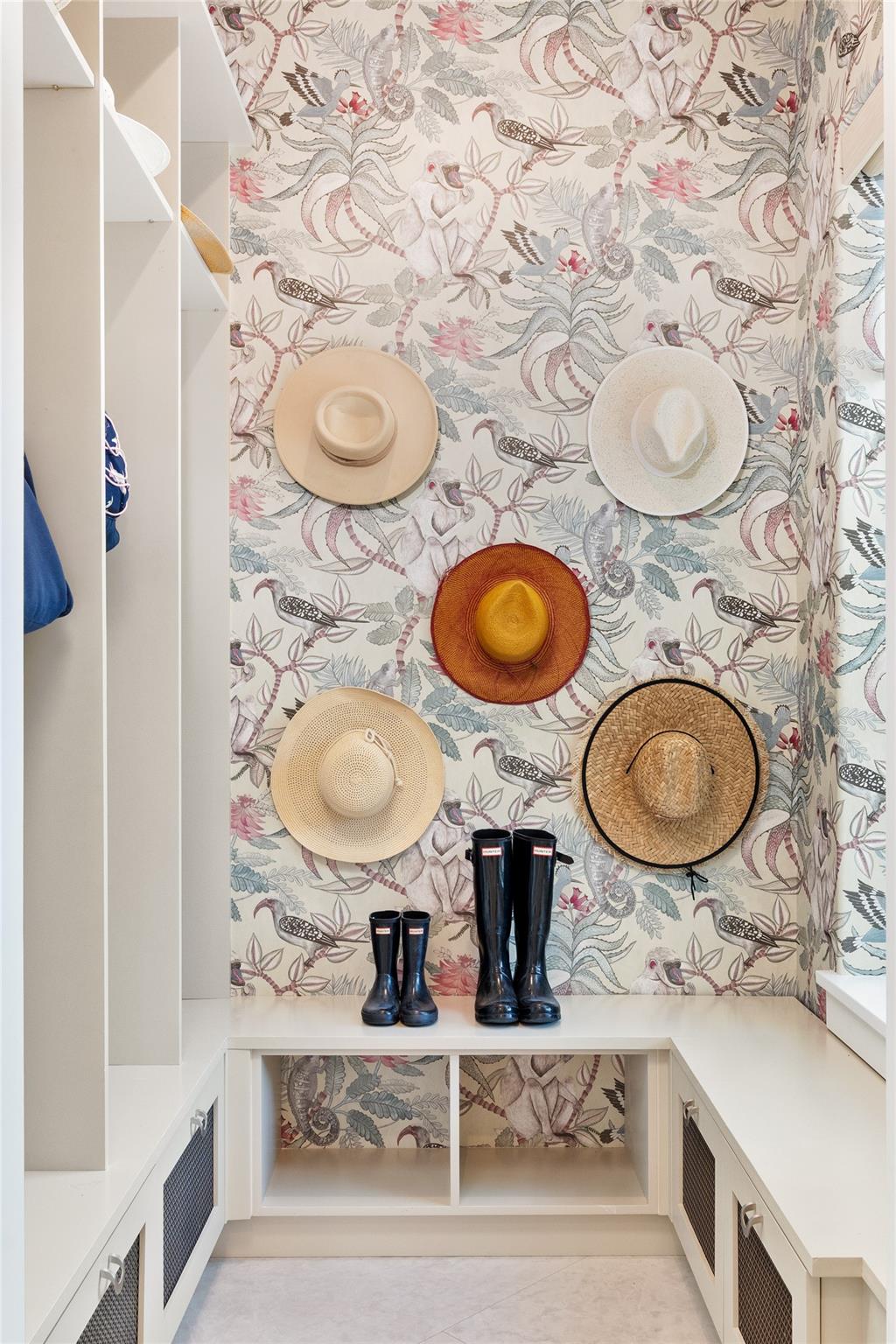 2300 NE 34th Court, Lighthouse Point, FL 33064