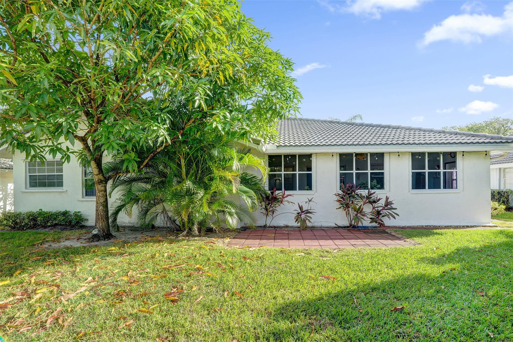 5372 Pine Circle, Coral Springs, FL 33067