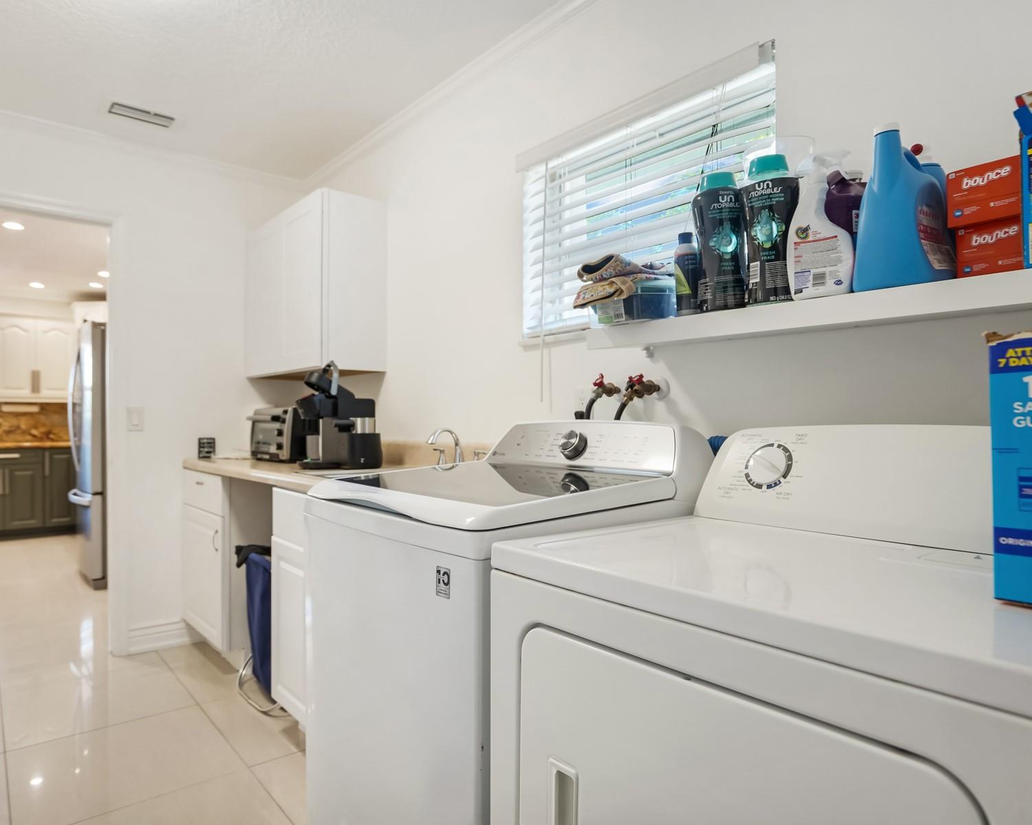 906 NW 83rd Drive, Coral Springs, FL 33071