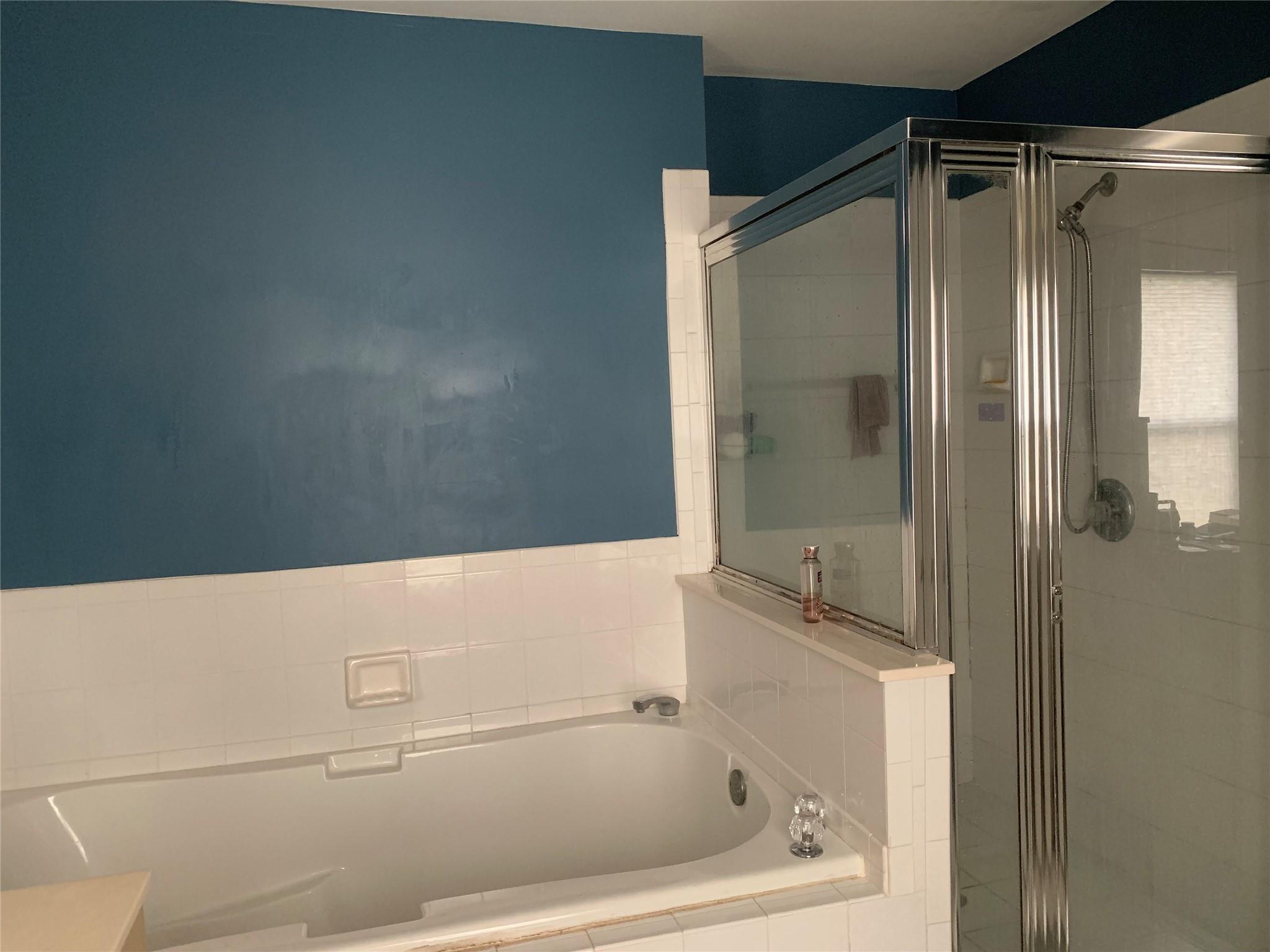 320 NW 115th Way, Coral Springs, FL 33071