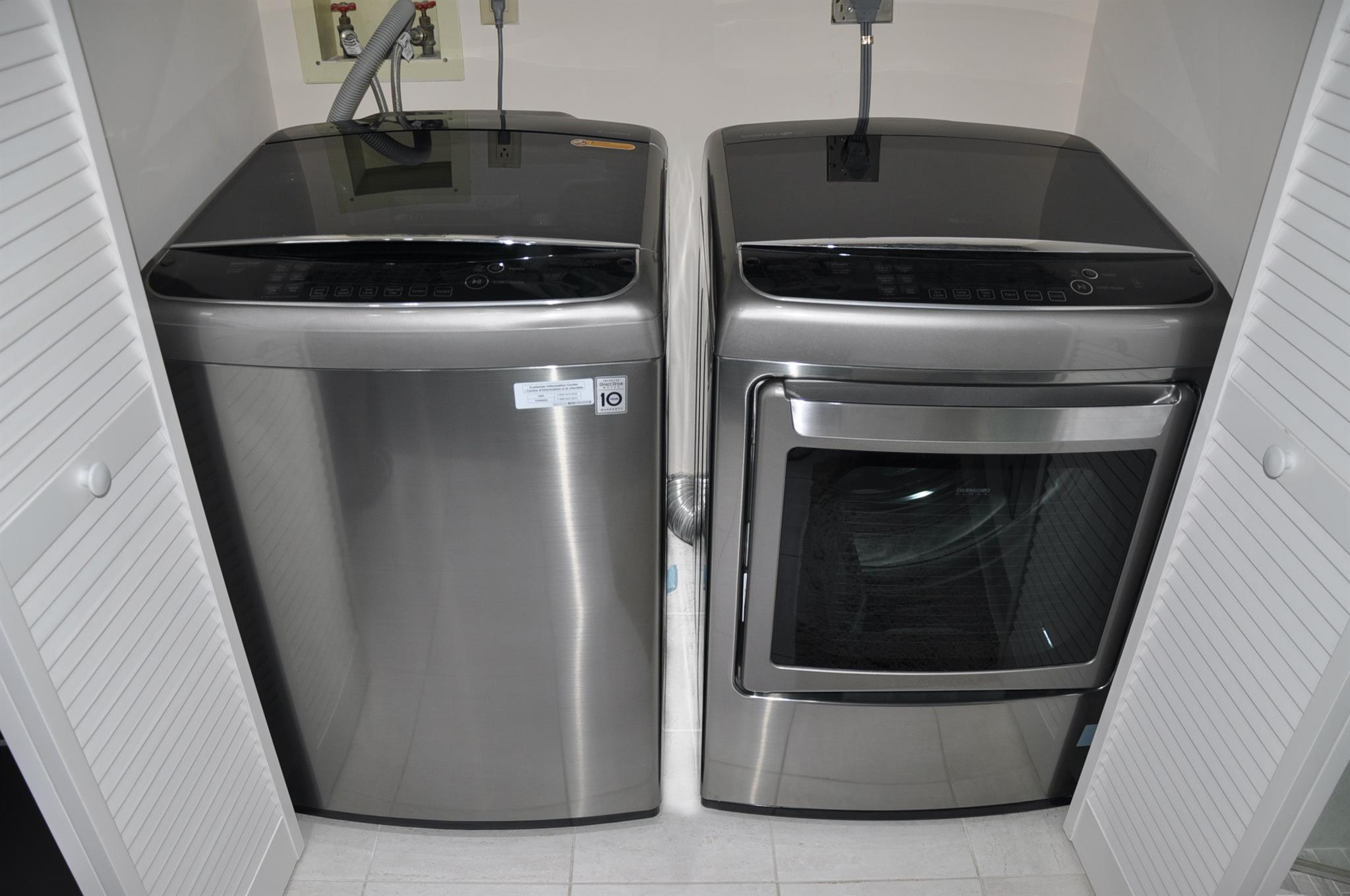 19707 Turnberry Way 8L, Miami, FL 33180