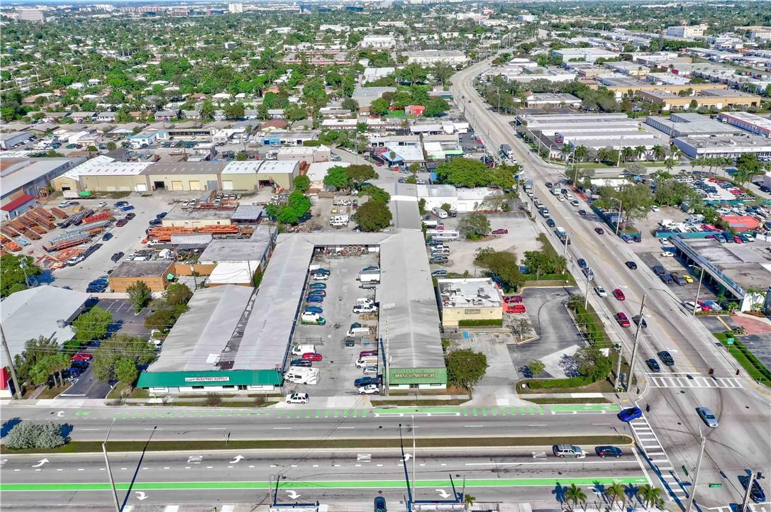 841 NE 44th Street, Oakland Park, FL 33334