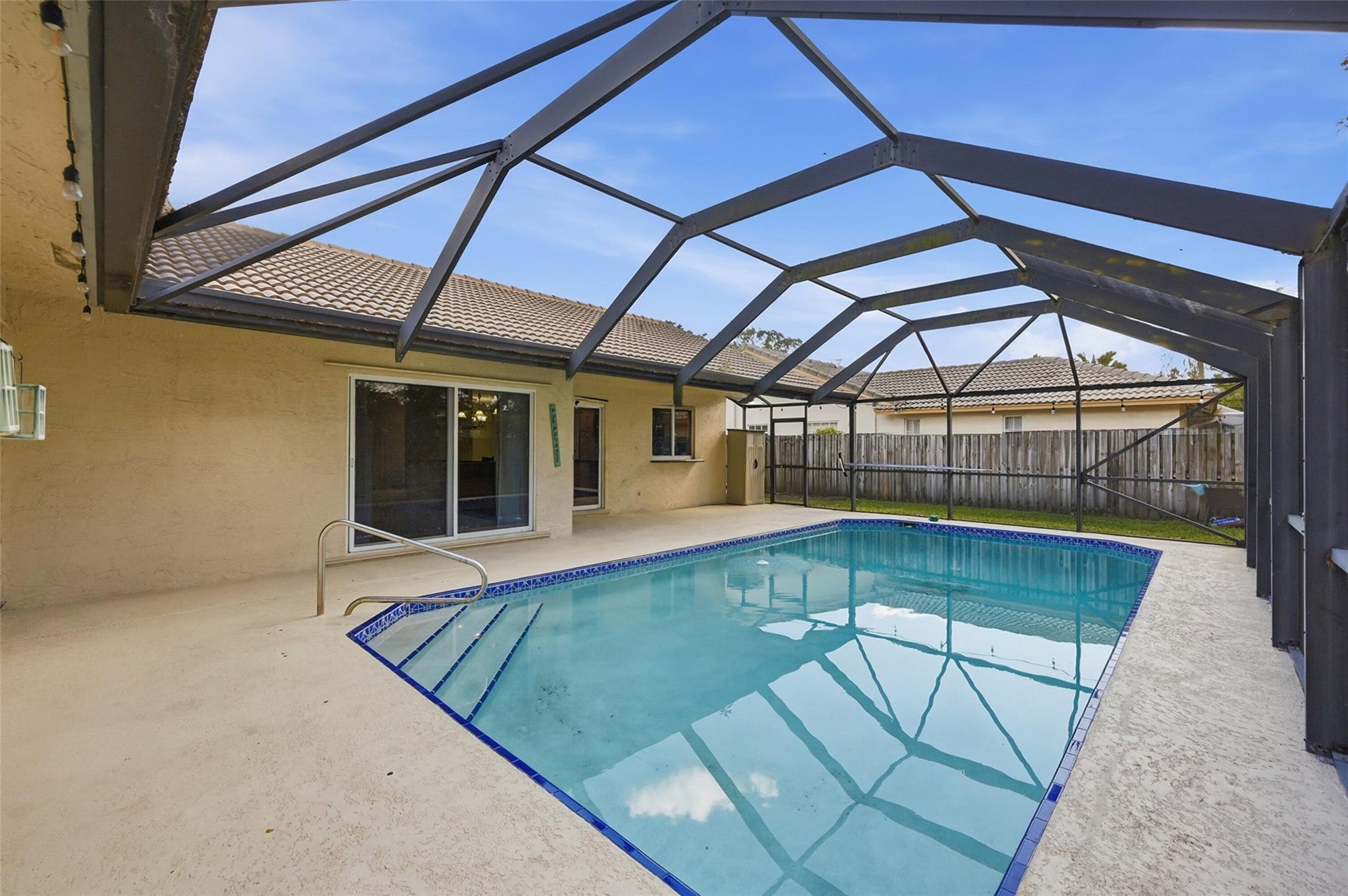 392 NW 113th Terrace, Coral Springs, FL 33071