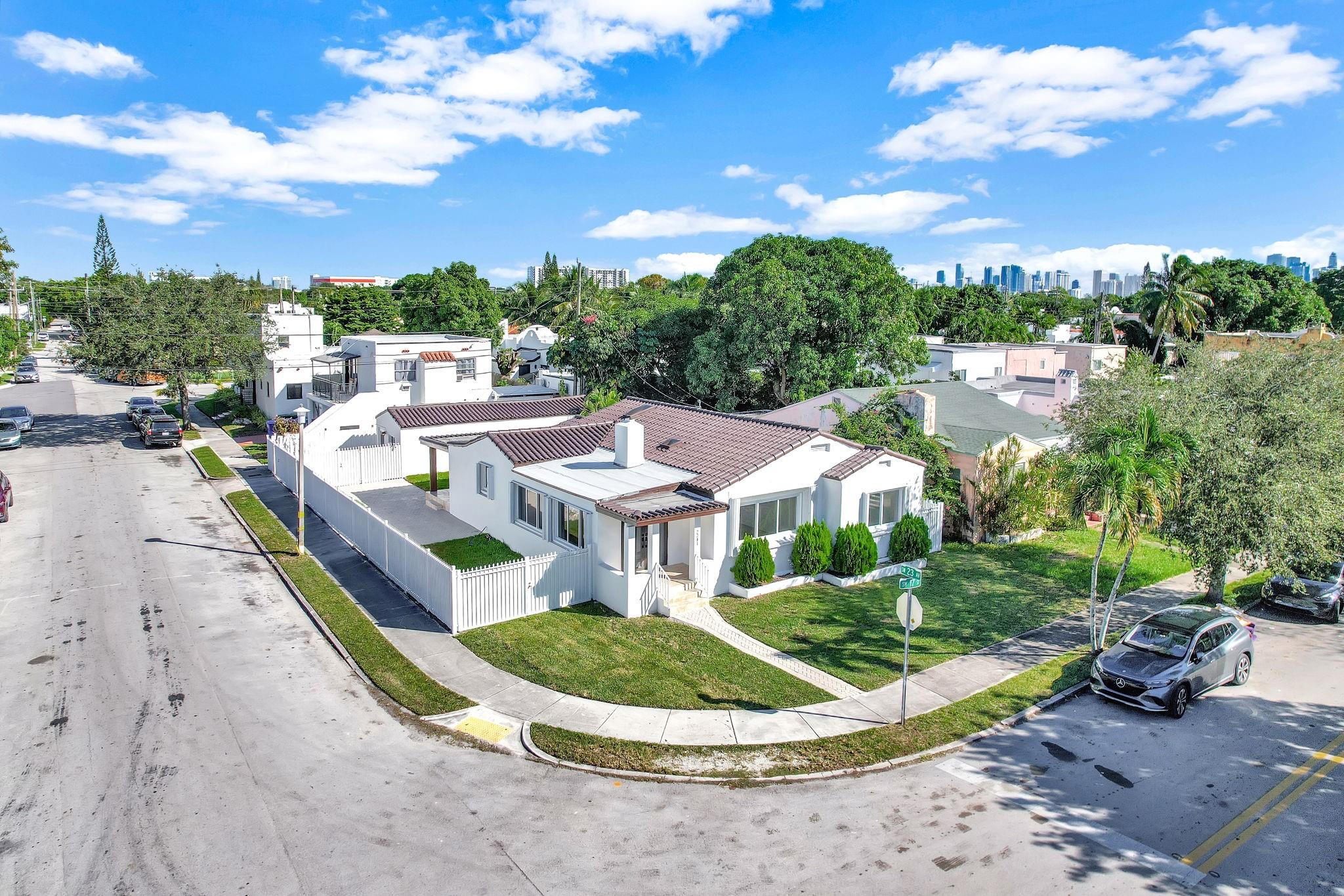 2291 SW 17th Street, Miami, FL 33145