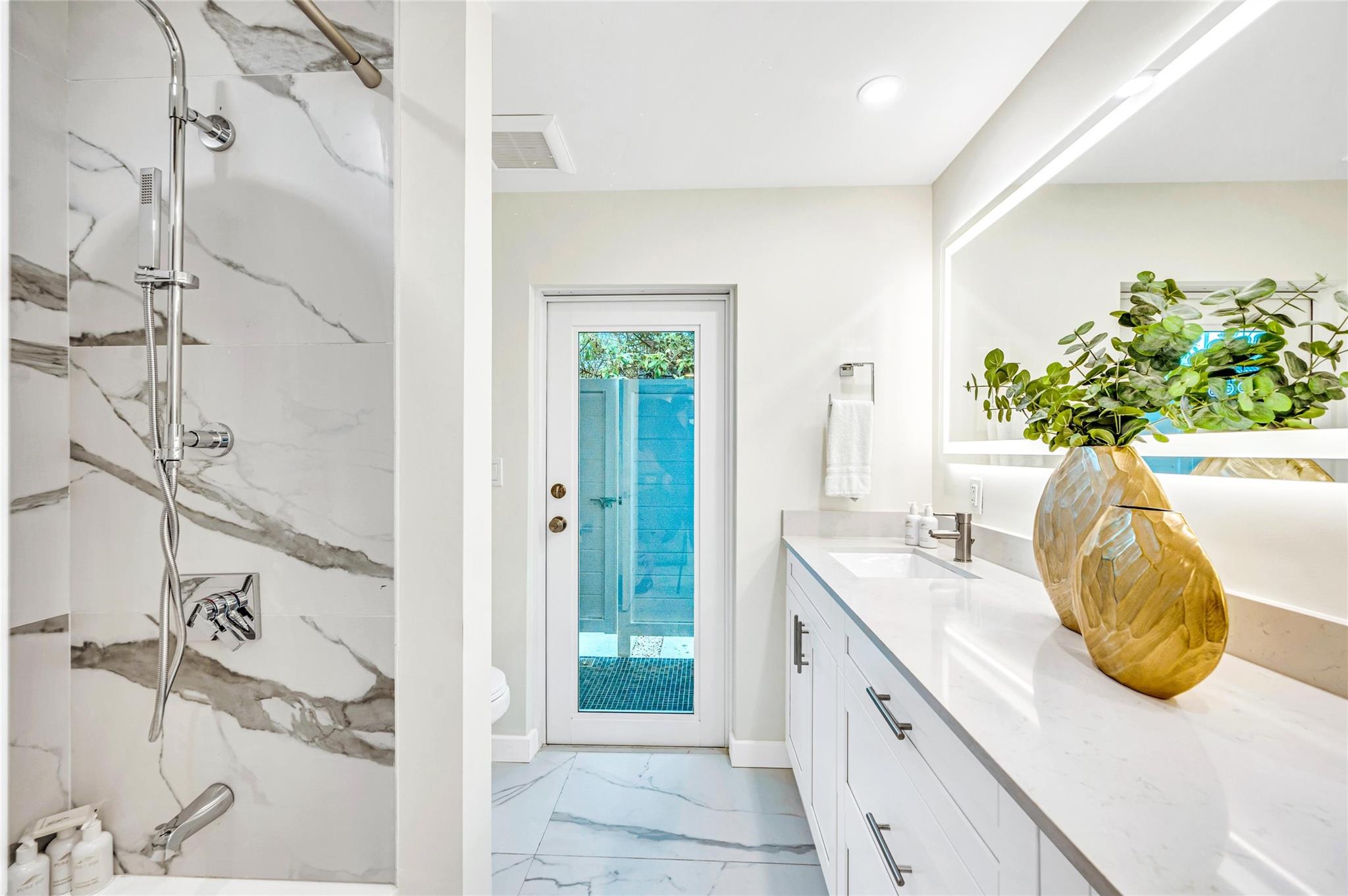 2732 NE 15th Street, Fort Lauderdale, FL 33304