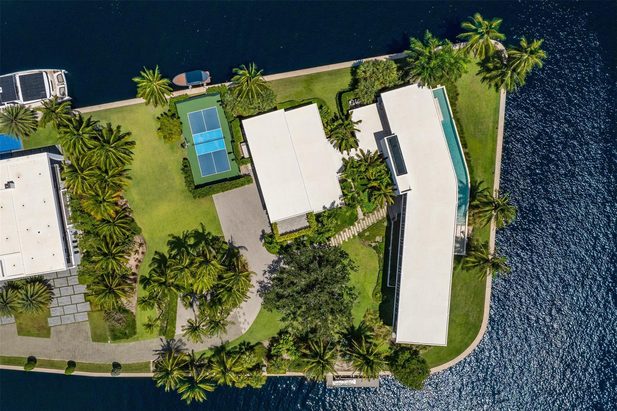 516 Mola Avenue, Fort Lauderdale, FL 33301