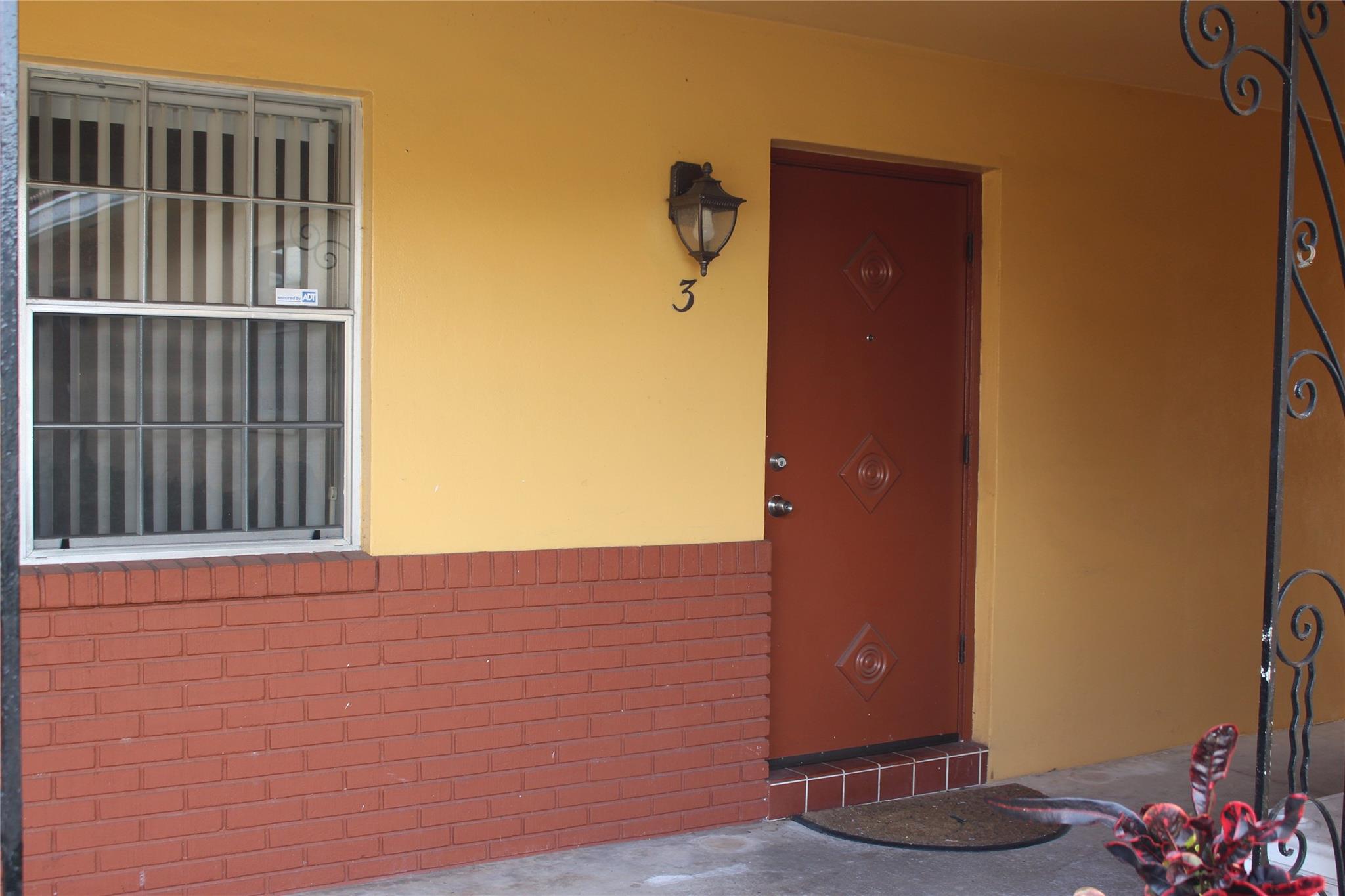 8600 NW 35th Street 3, Coral Springs, FL 33065