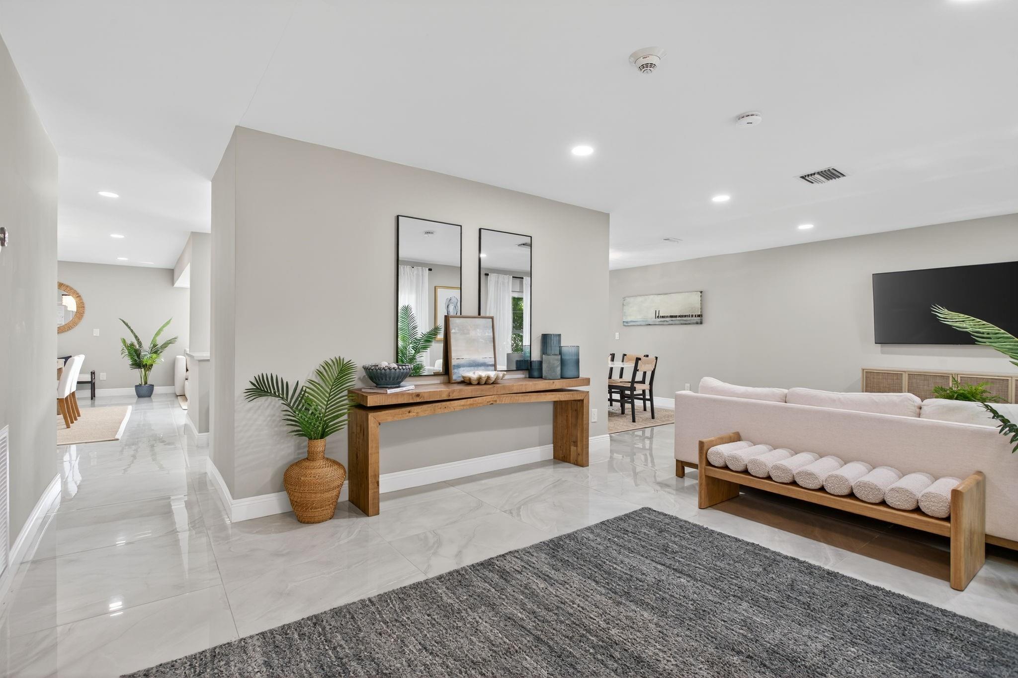 2421 NW 114th Avenue, Coral Springs, FL 33065