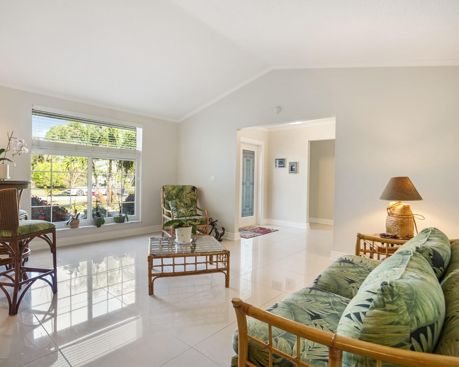 906 NW 83rd Drive, Coral Springs, FL 33071