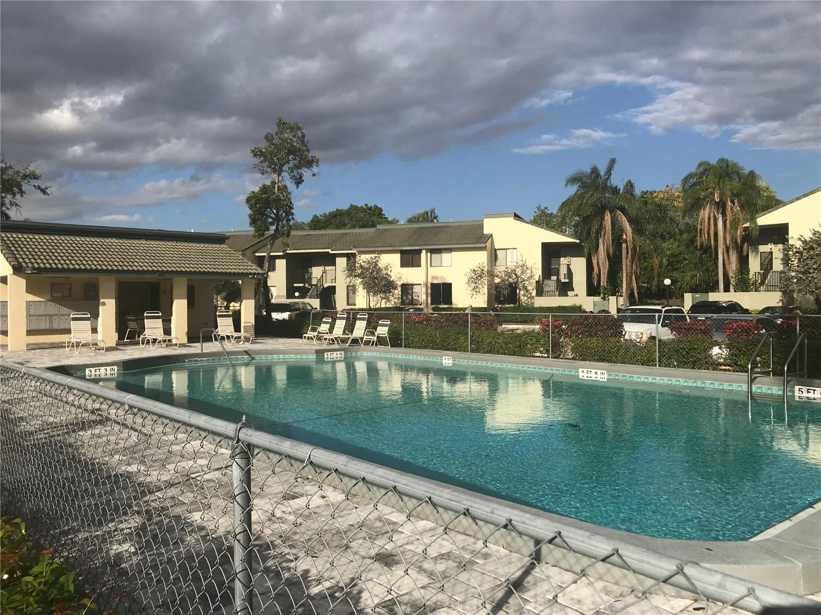 9576 SW 1st Court 9-F, Coral Springs, FL 33071