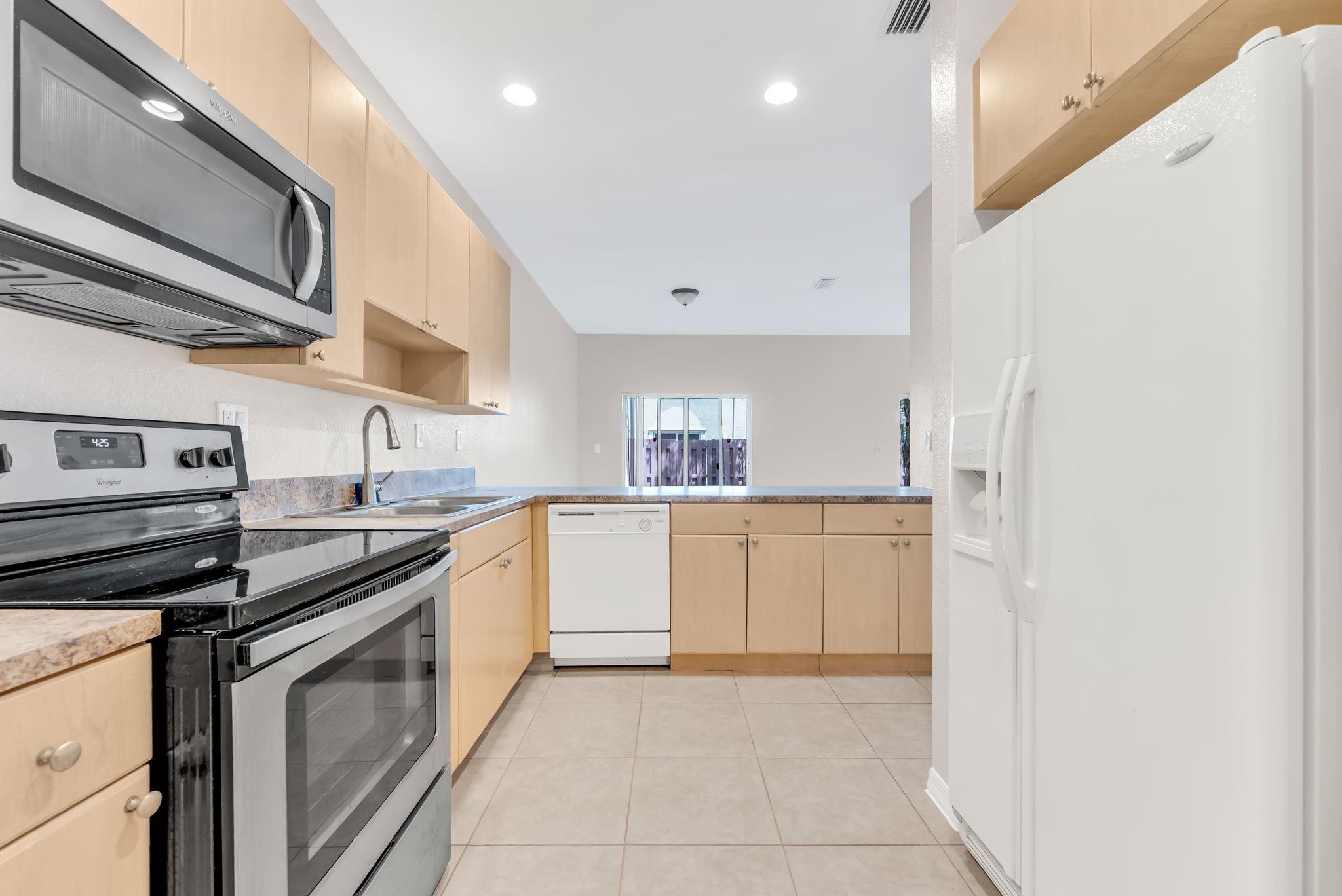 Photo for 14075 SW 50th Lane, 14075, Miramar, FL 33027 - Listing #FX-10526711 14075 SW 50th Lane, 14075, Miramar, FL 33027