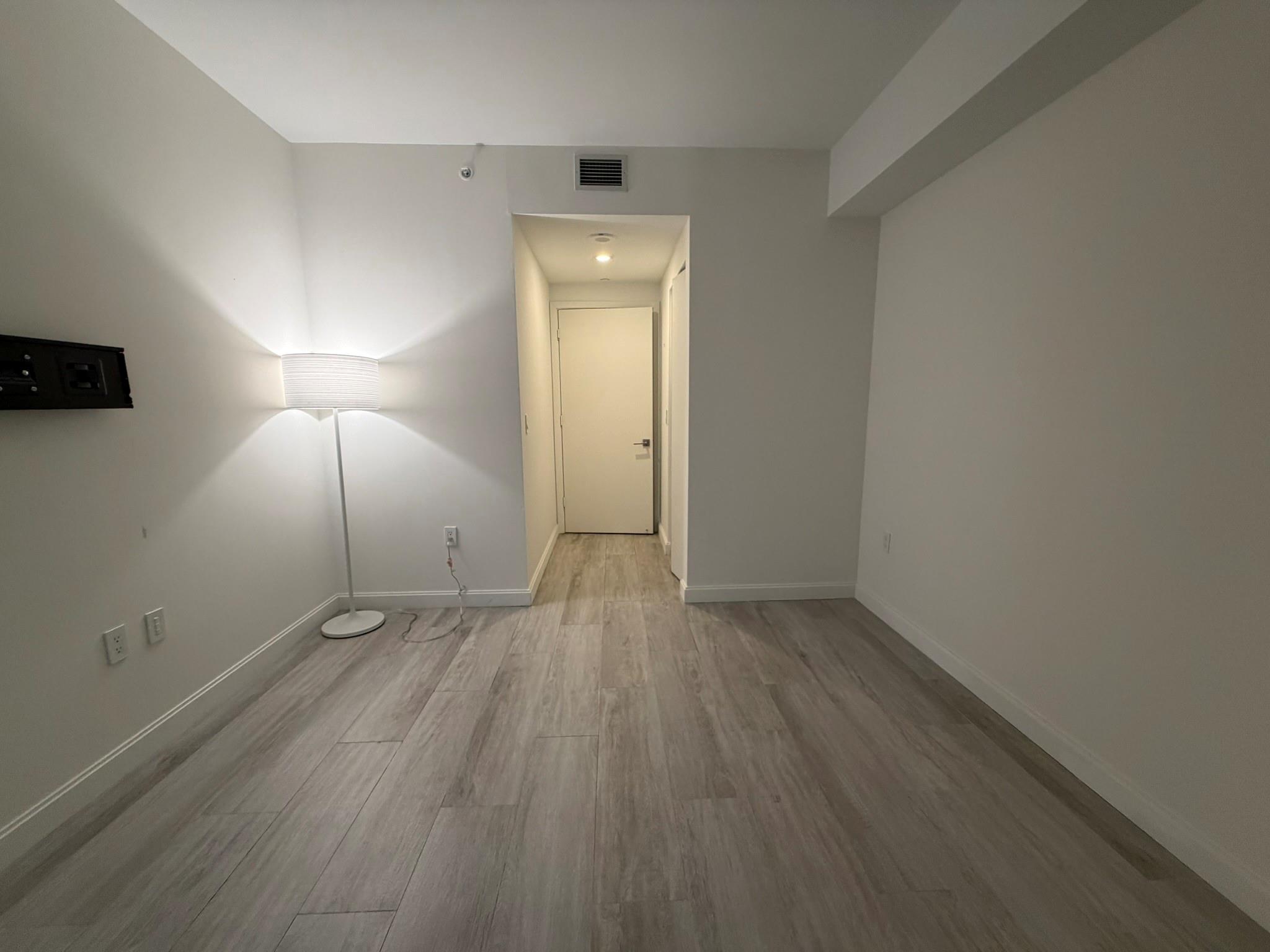 45 SW 9th Street 3110, Miami, FL 33130