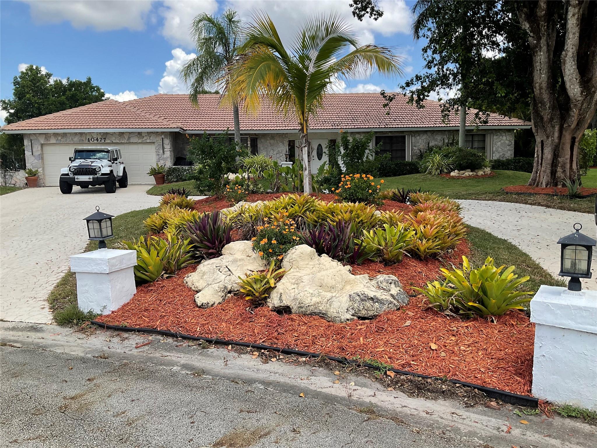 10477 NW 4th Street, Coral Springs, FL 33071