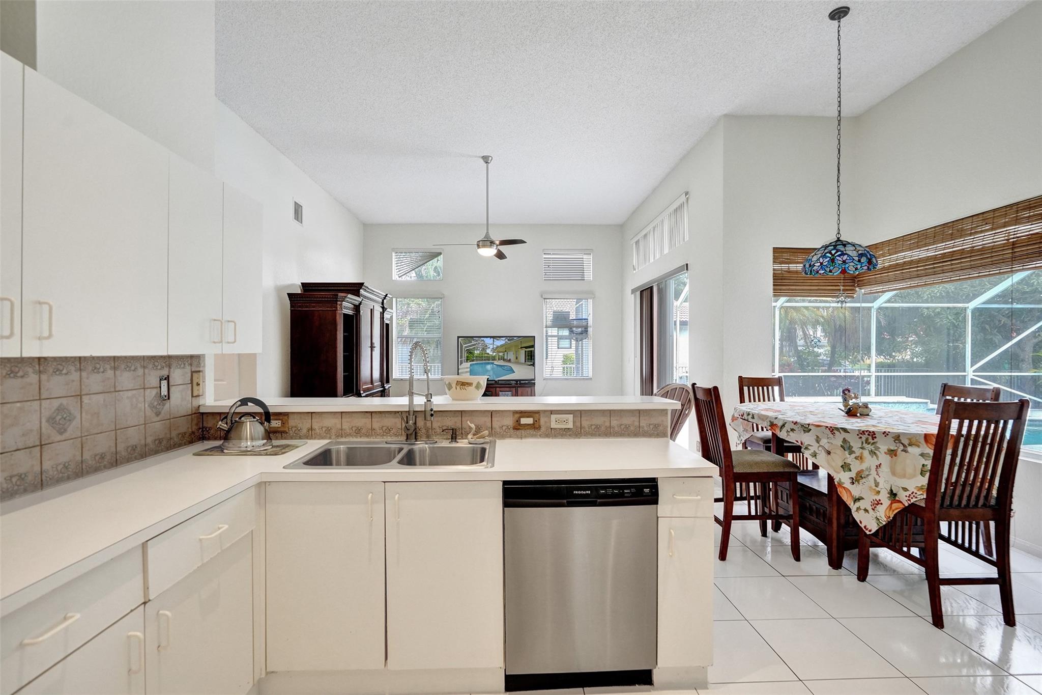 6411 NW 41st Street, Coral Springs, FL 33067