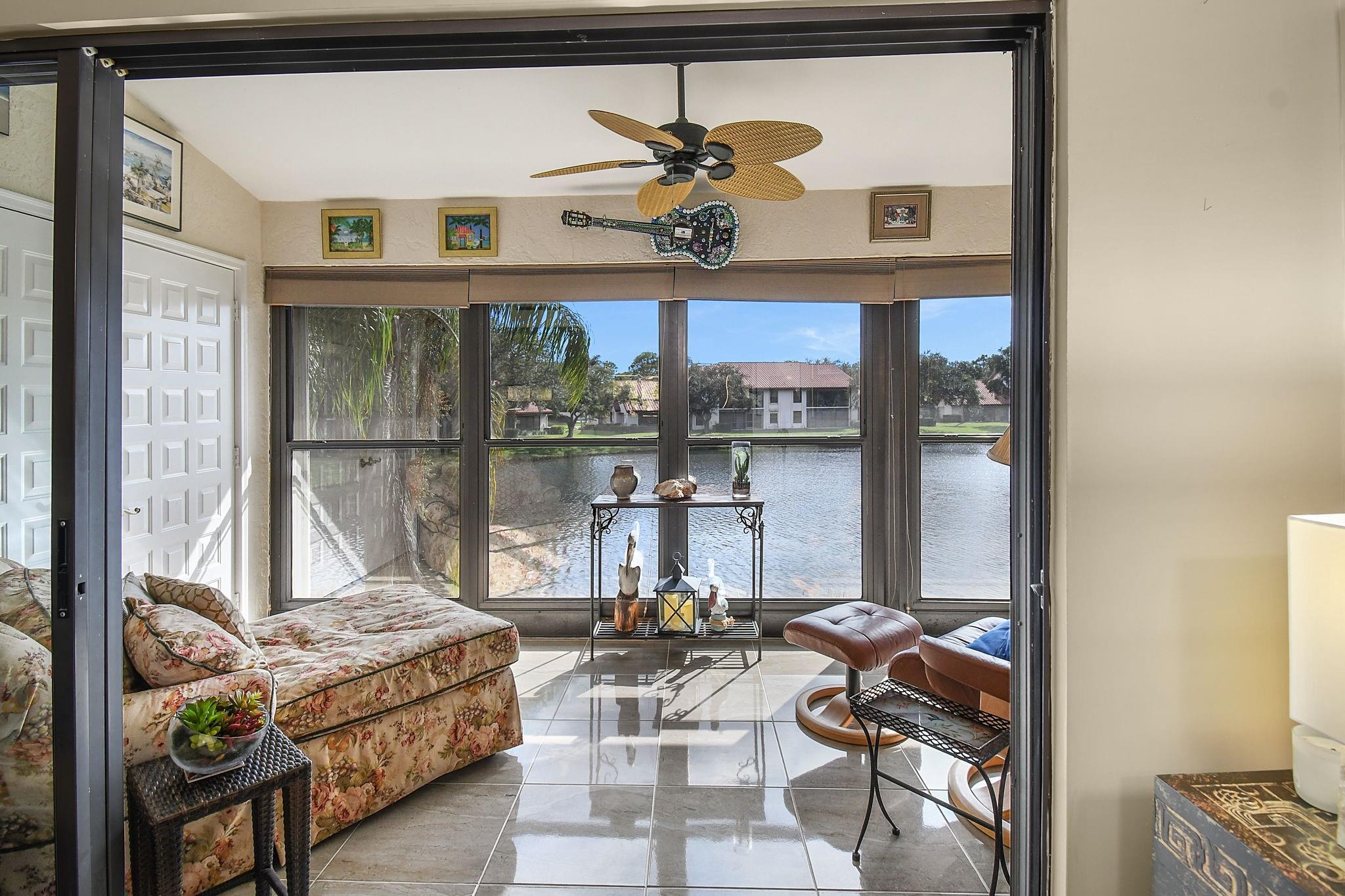 NICE TILE FLOOR IN LANAI