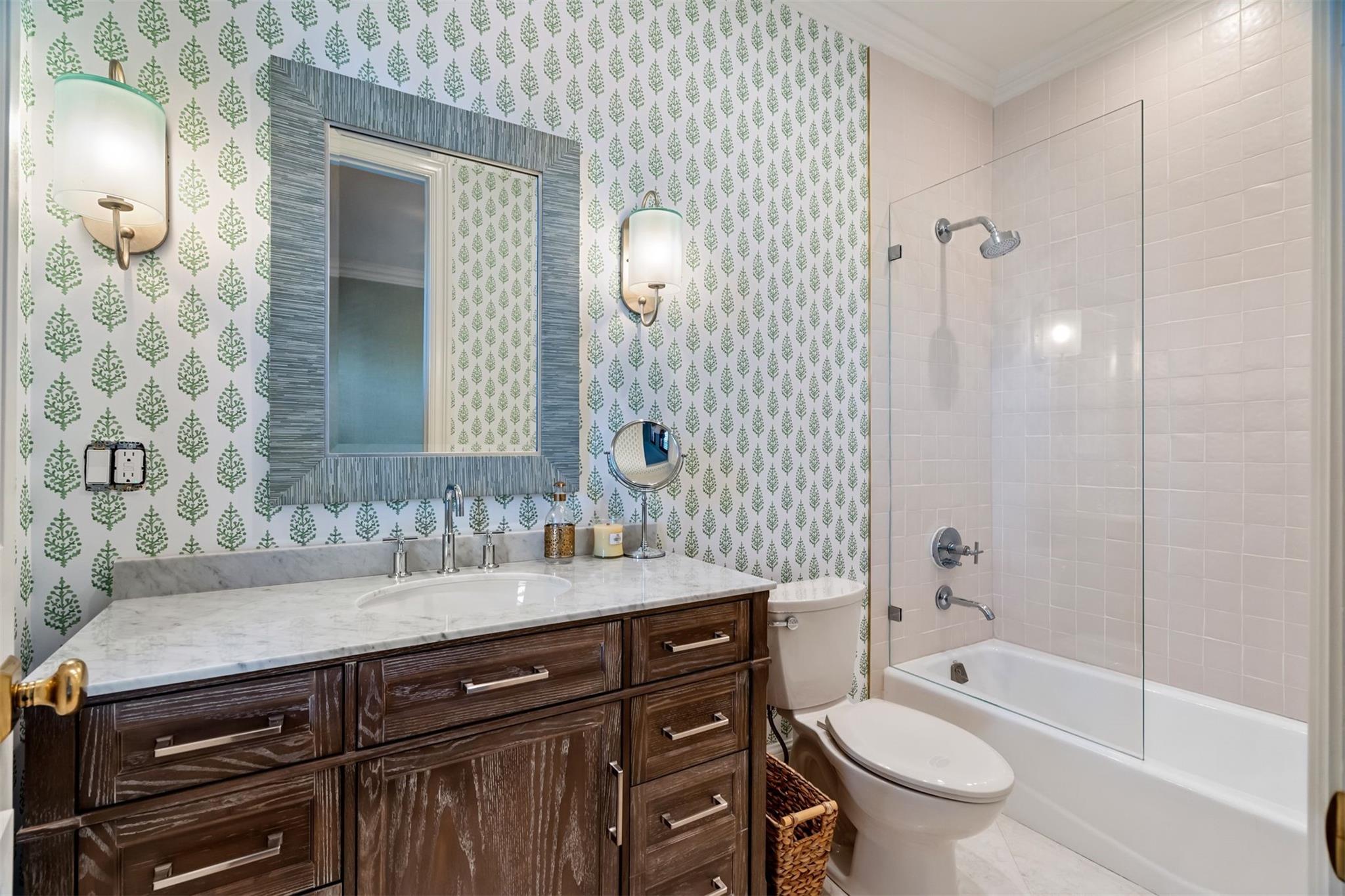 2530 Laguna Drive, Fort Lauderdale, FL 33316