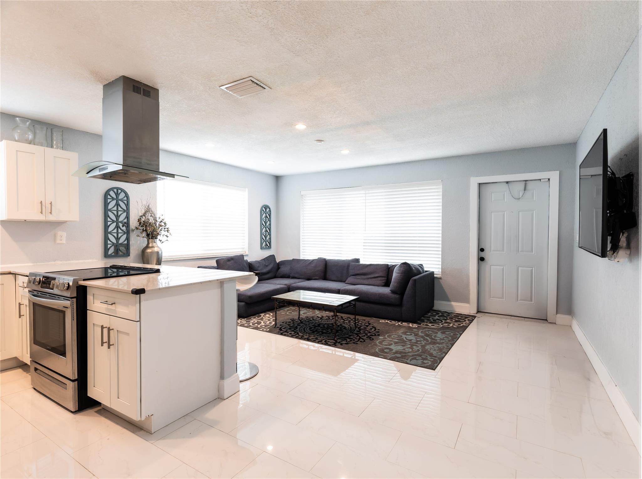 4103 NW 78th Terrace, Coral Springs, FL 33065