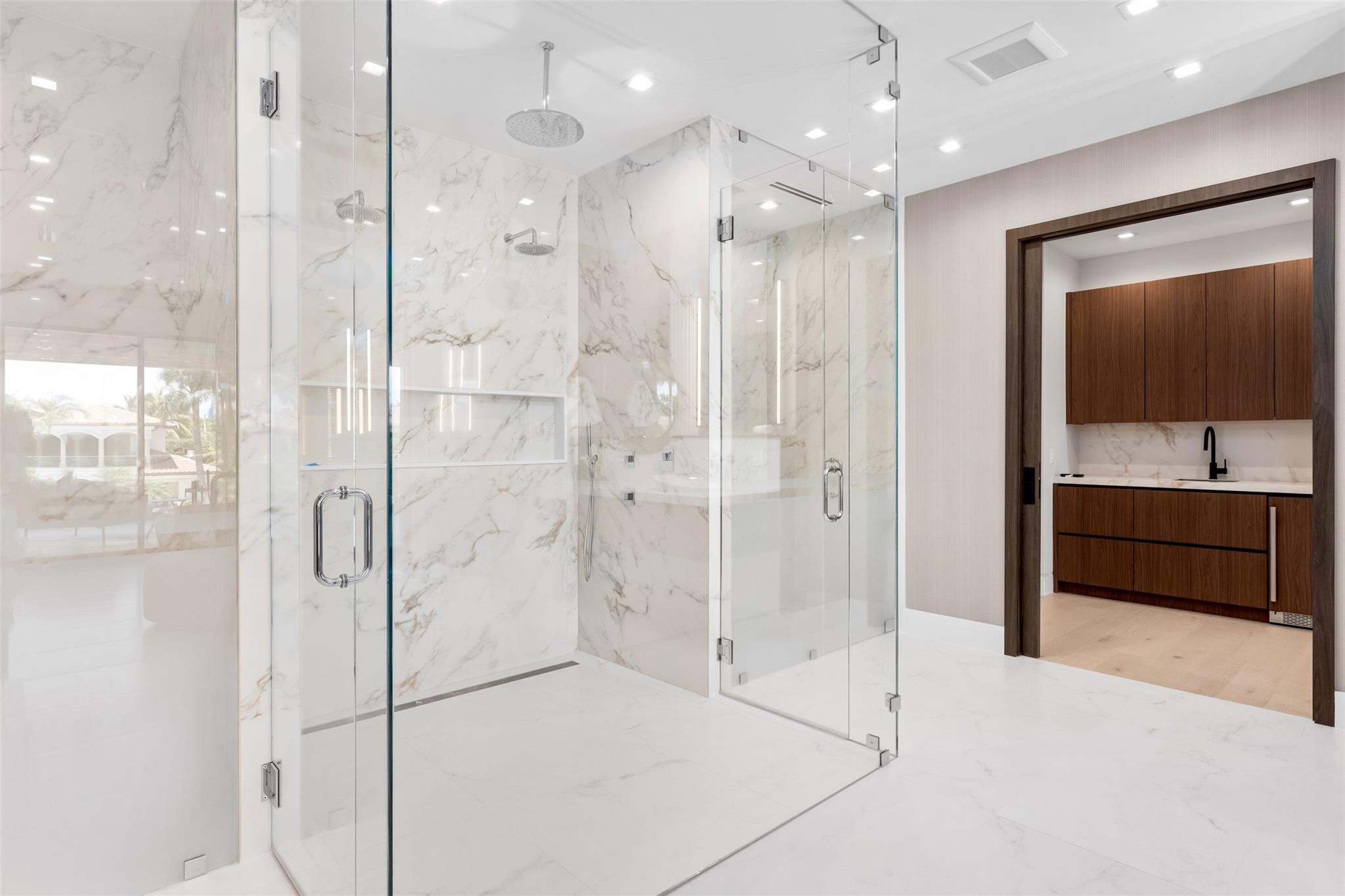 2733 NE 16th Street, Fort Lauderdale, FL 33304