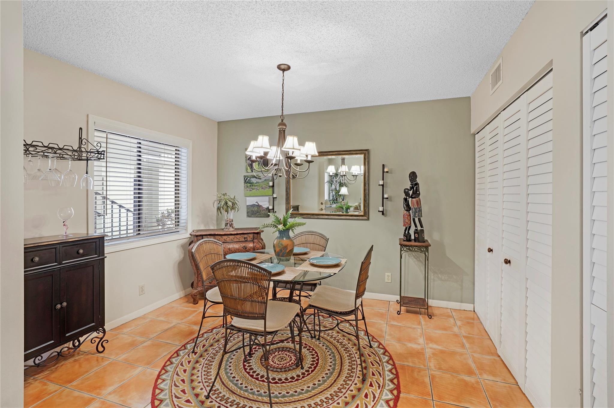 Photo for 5100 Las Verdes Circle, 114, Delray Beach, FL 33484 - Listing #FX-10509010 5100 Las Verdes Circle, 114, Delray Beach, FL 33484