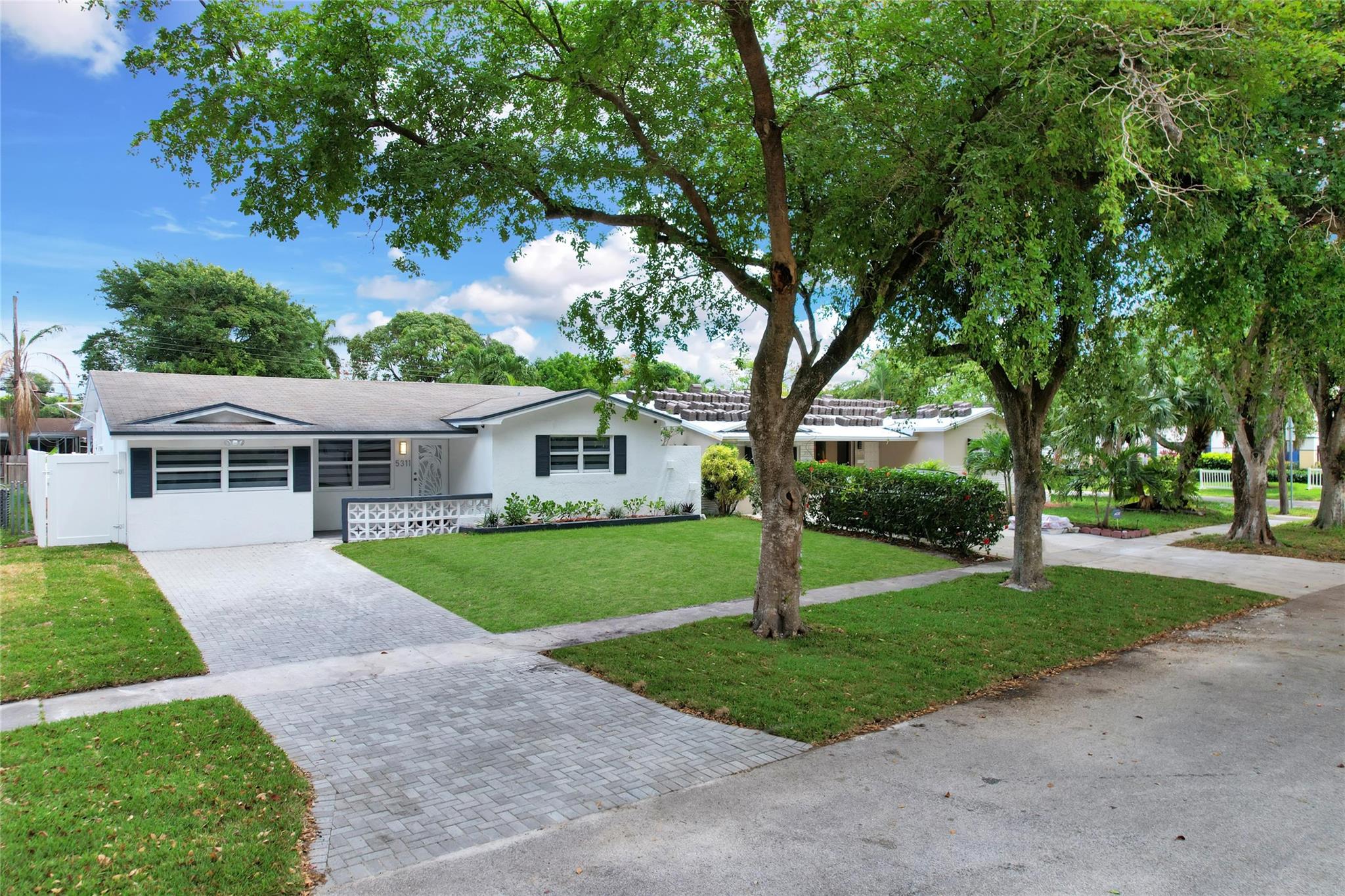 Photo for 5311 Pierce Street, Hollywood, FL 33021 - listing #FX-10534237 5311 Pierce Street, Hollywood, FL 33021