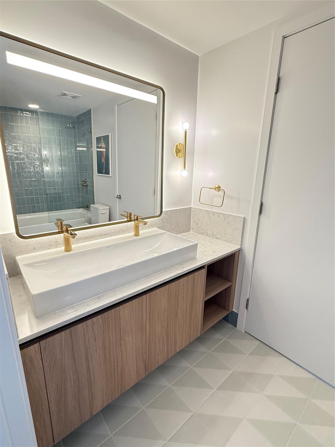 159 NE 6th Street 3914, Miami, FL 33132