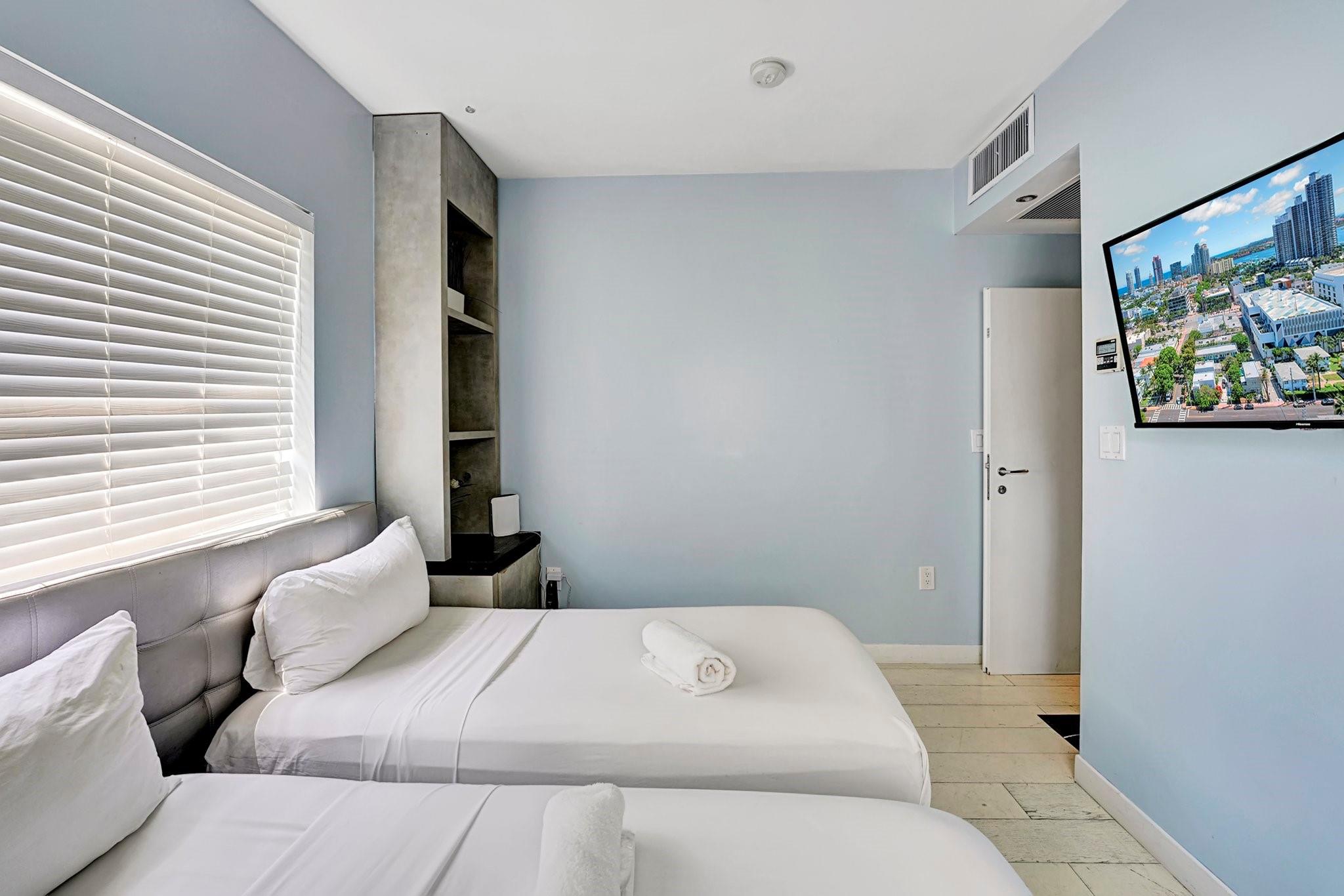 Photo for 560 Michigan Avenue, Miami Beach, FL 33139 - Listing #FX-10502930 560 Michigan Avenue, Miami Beach, FL 33139