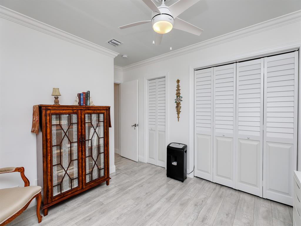 Photo for 4031 NE 17th Terrace, Oakland Park, FL 33334 - Listing #FX-10437186 4031 NE 17th Terrace, Oakland Park, FL 33334