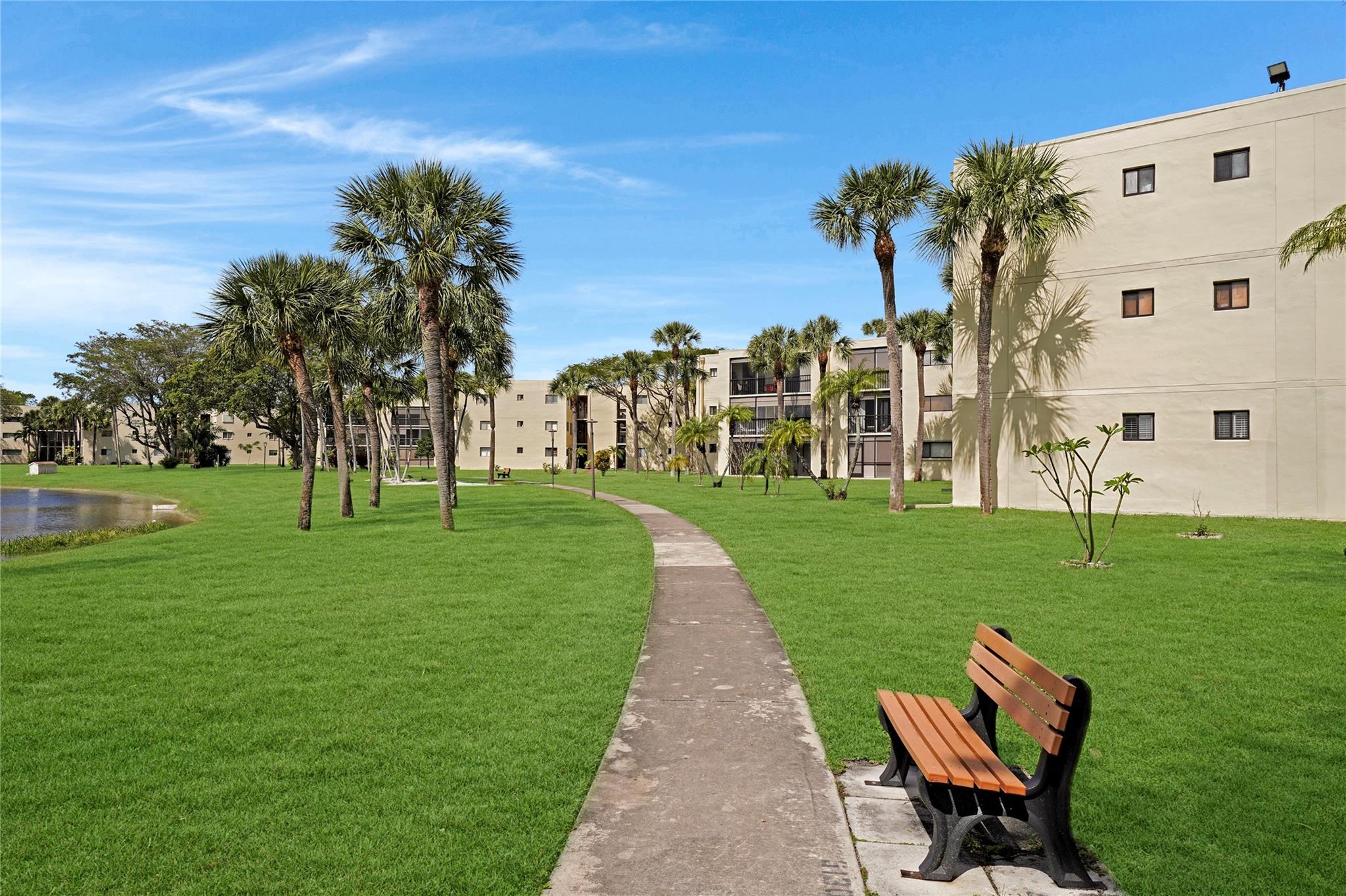 Photo for 5100 Las Verdes Circle, 114, Delray Beach, FL 33484 - Listing #FX-10509010 5100 Las Verdes Circle, 114, Delray Beach, FL 33484