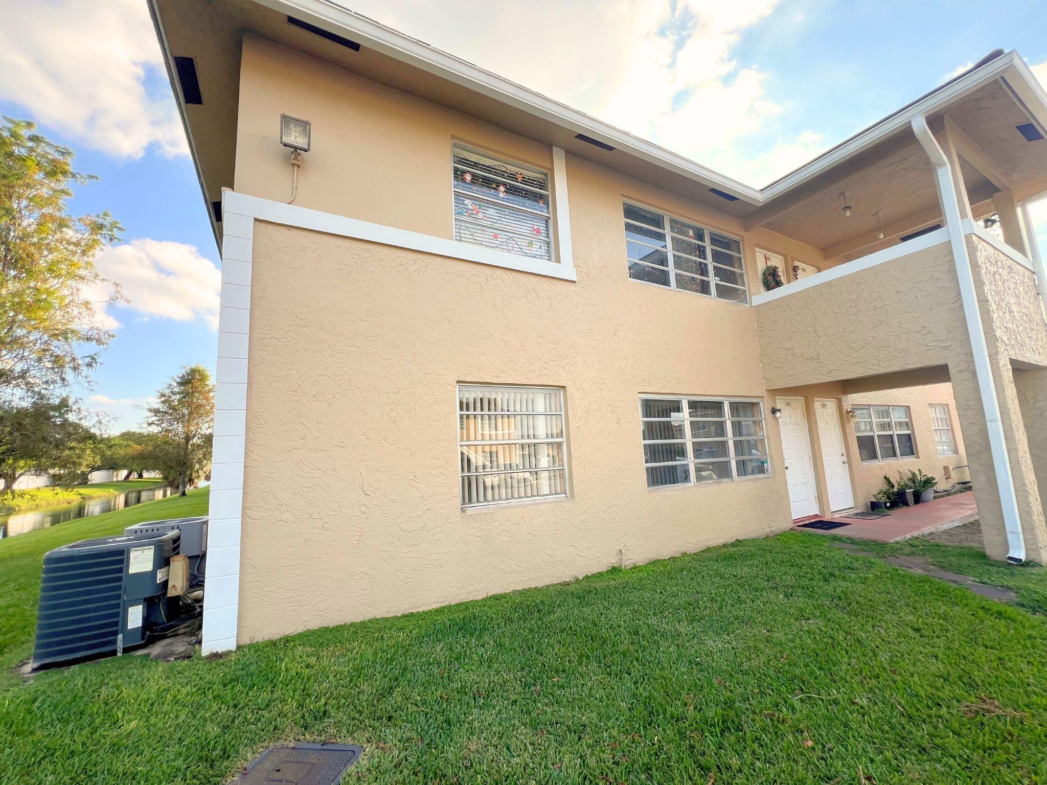 843 Twin Lakes Drive 30B, Coral Springs, FL 33071