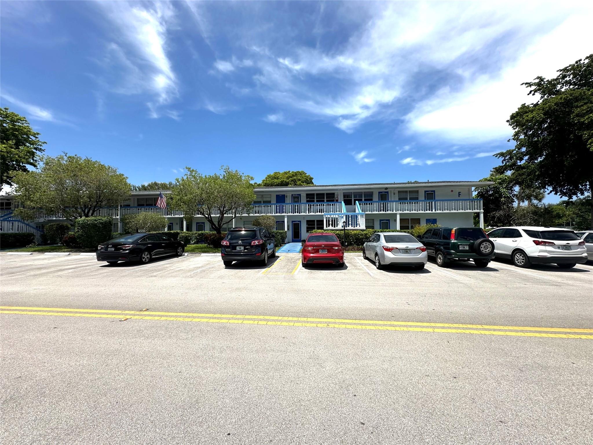 Photo for 124 Ventnor F, 124, Deerfield Beach, FL 33442 - Listing #FX-10517952 124 Ventnor F, 124, Deerfield Beach, FL 33442