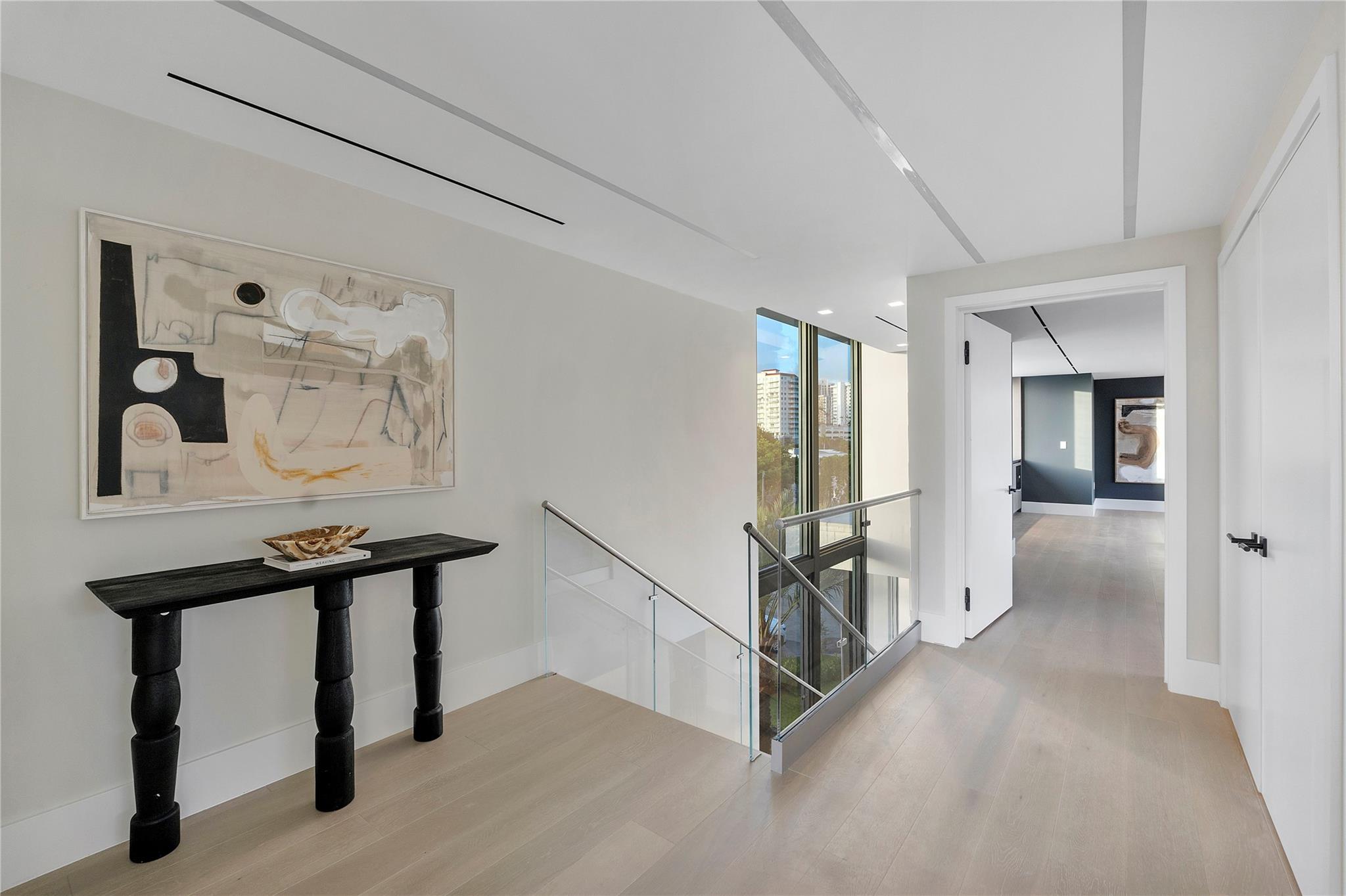 2880 NE 28th Street, Fort Lauderdale, FL 33306