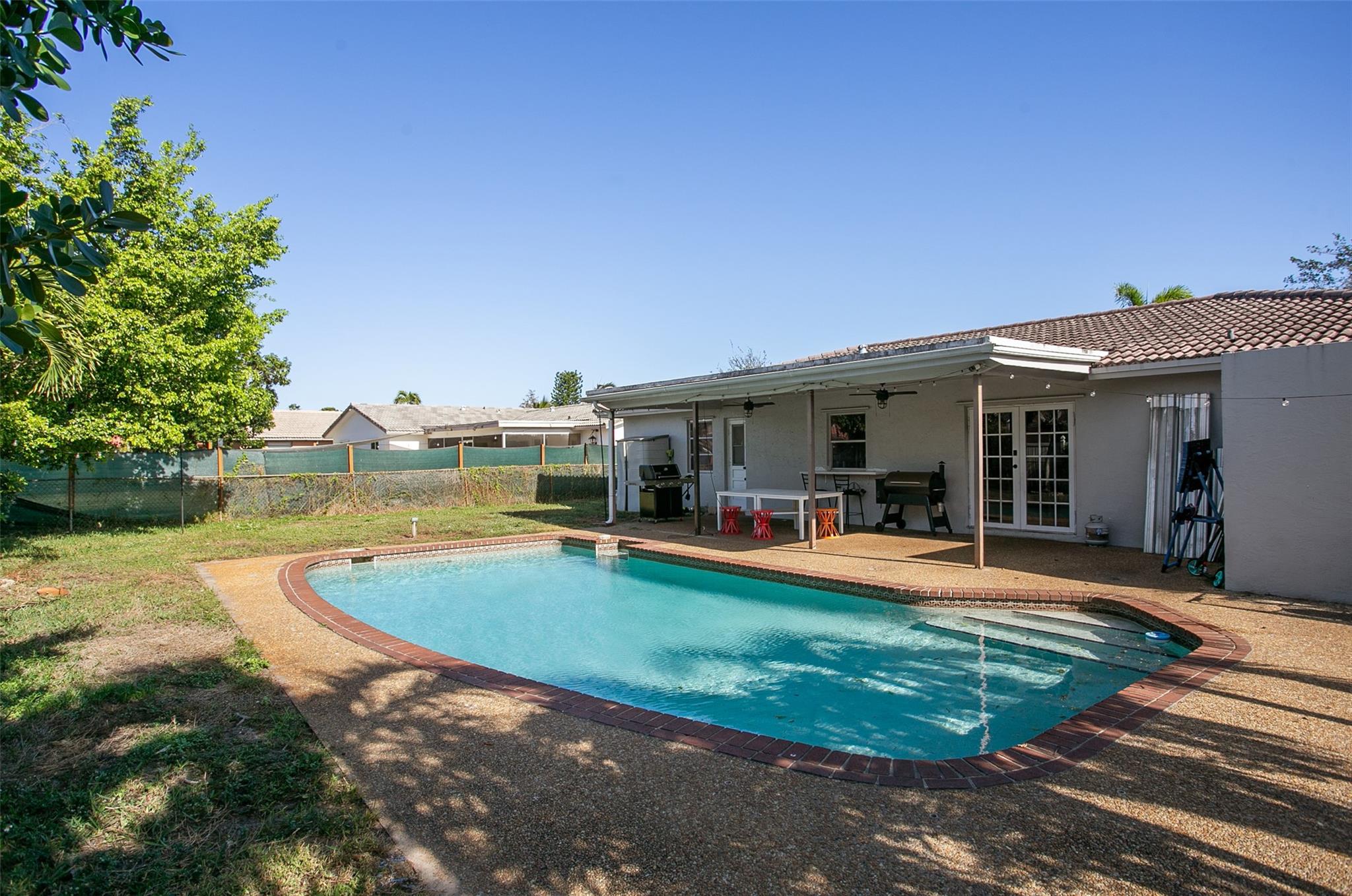 846 Ramblewood Drive, Coral Springs, FL 33071