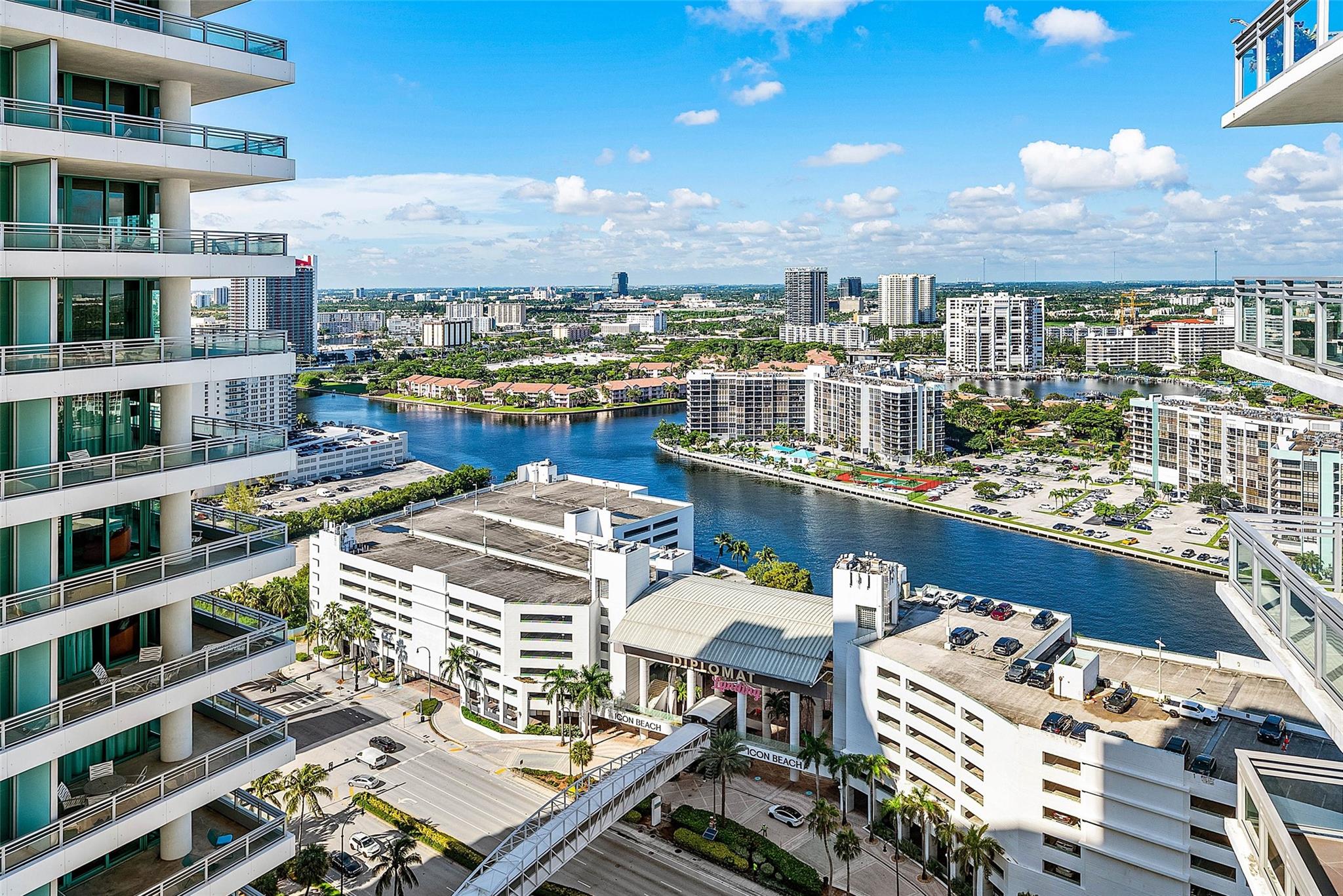 Photo for 3535 S Ocean Drive, 2605, Hollywood, FL 33019 - Listing #FX-10526434 3535 S Ocean Drive, 2605, Hollywood, FL 33019