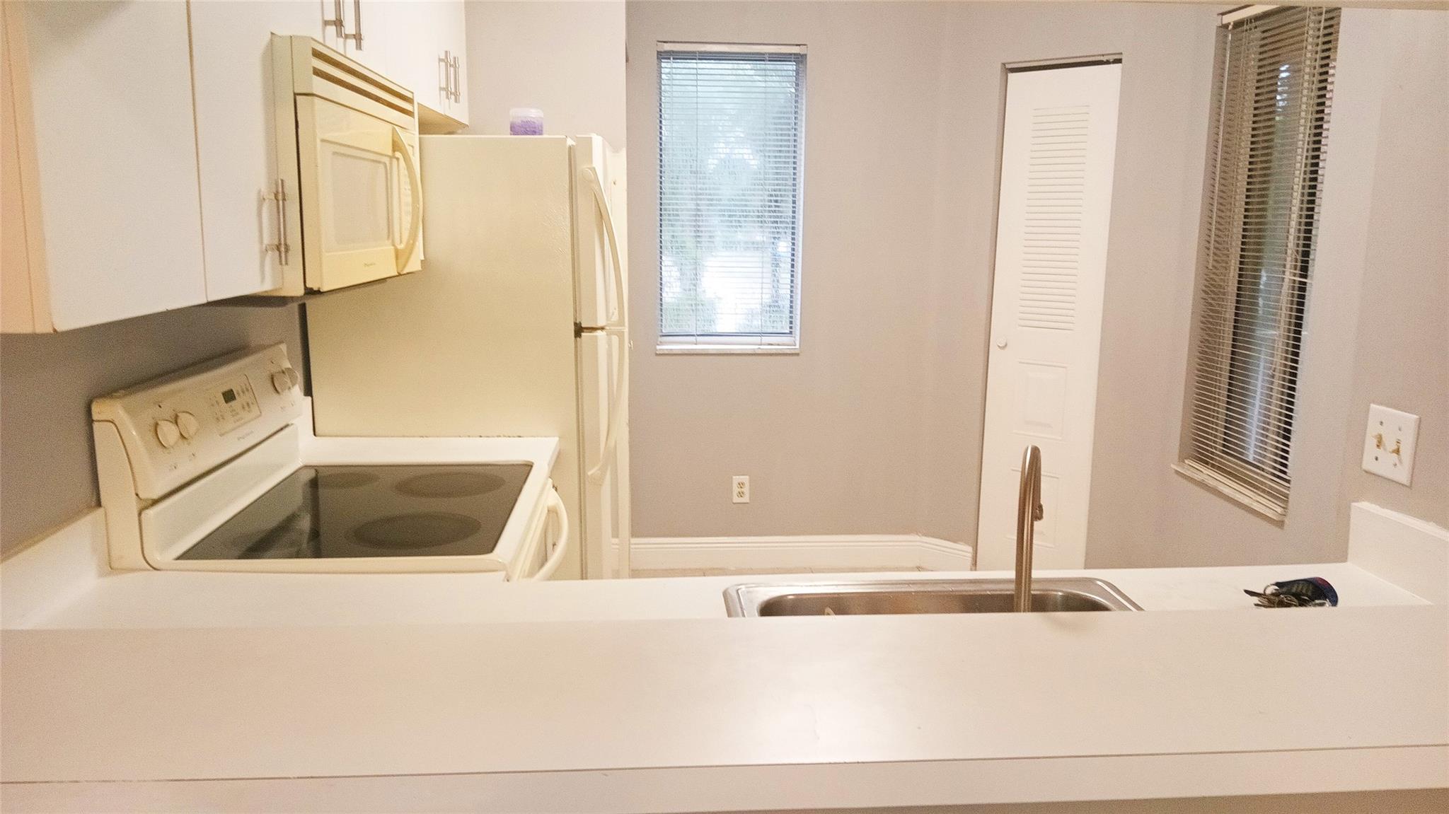 922 Coral Club Drive 922, Coral Springs, FL 33071