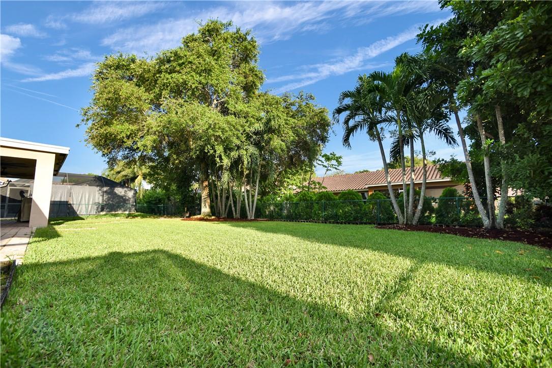 9226 NW 44th Court, Coral Springs, FL 33065