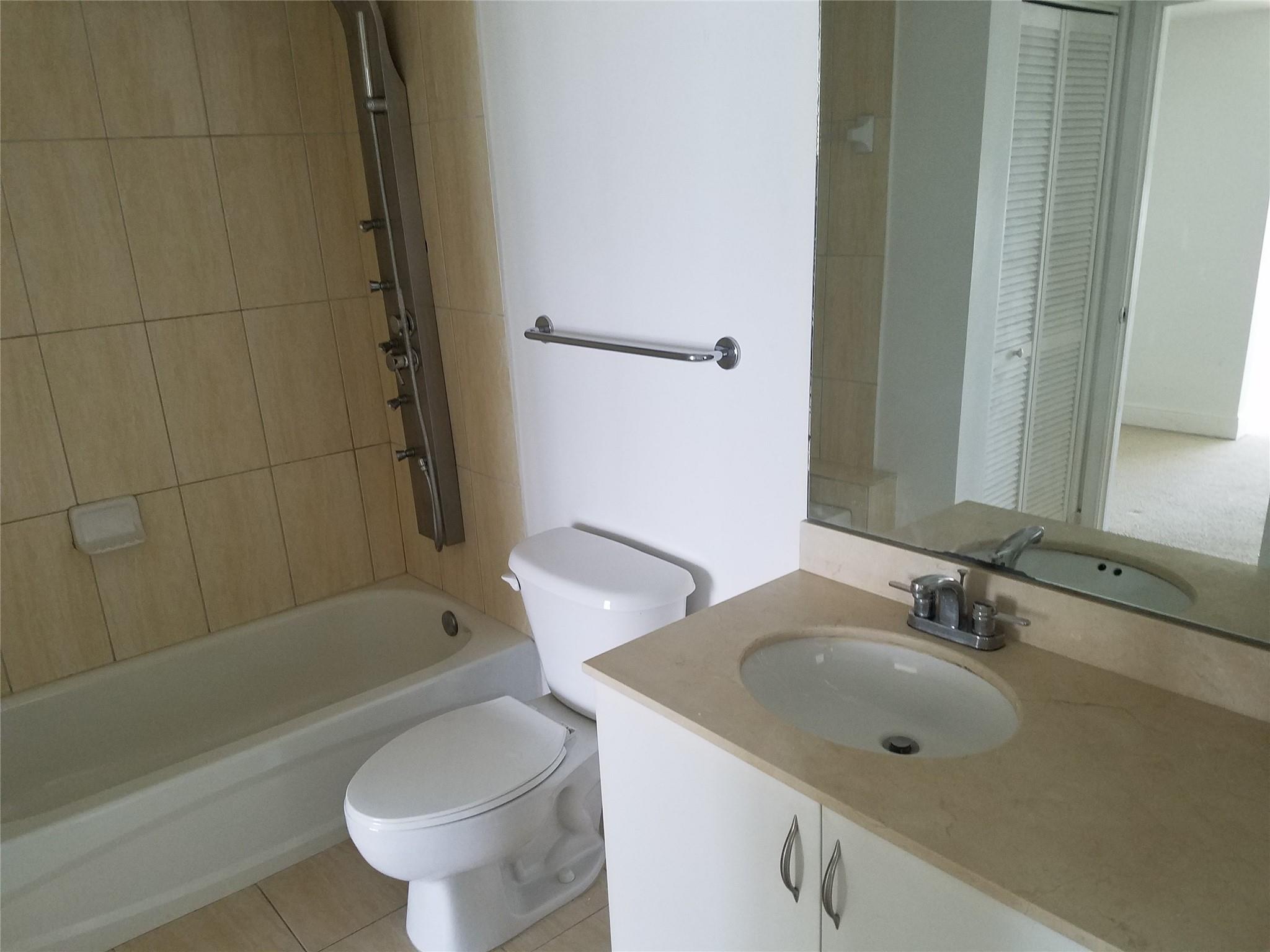 1750 N Bayshore Drive 5011, Miami, FL 33132