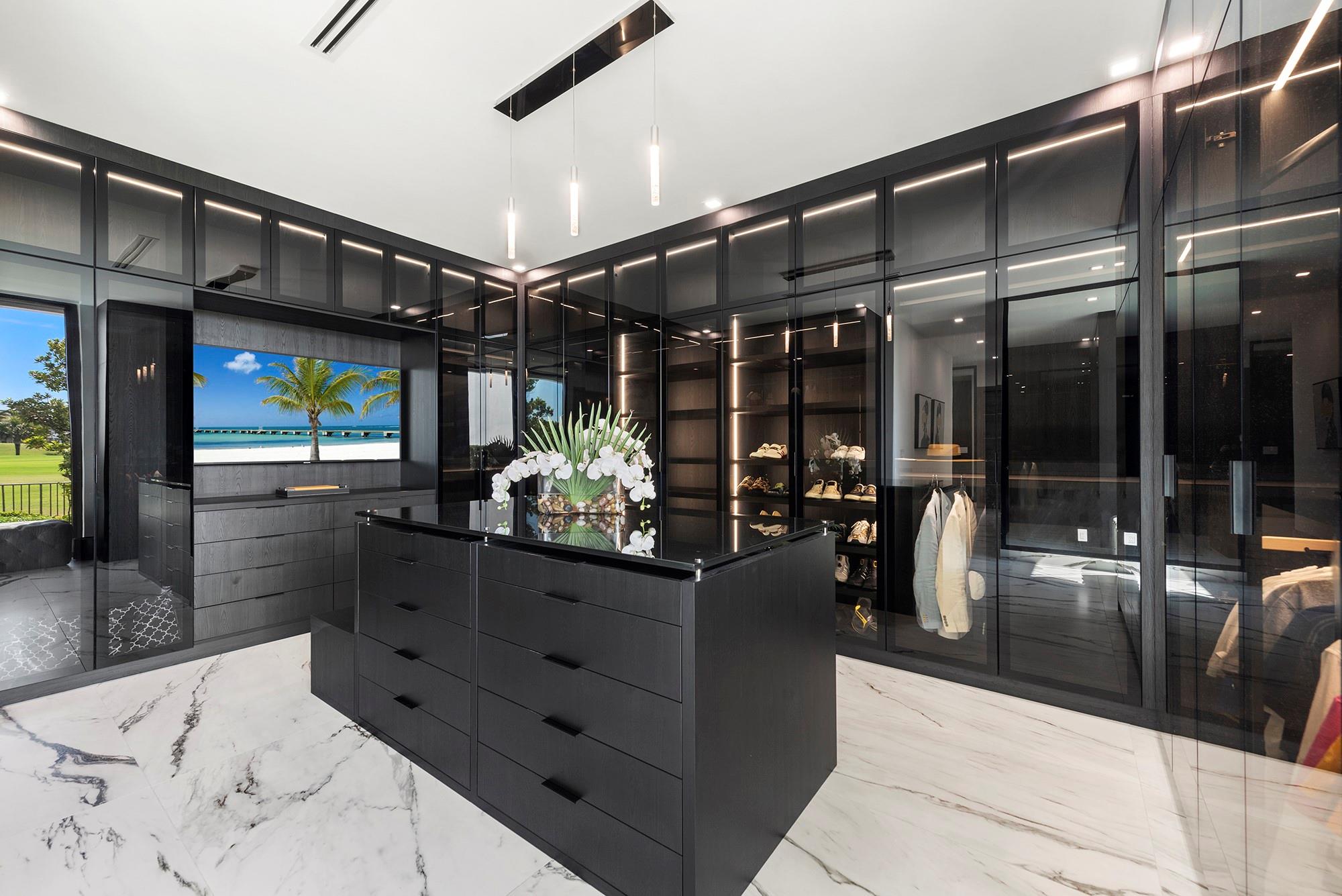 4041 Country Club Lane, Fort Lauderdale, FL 33308