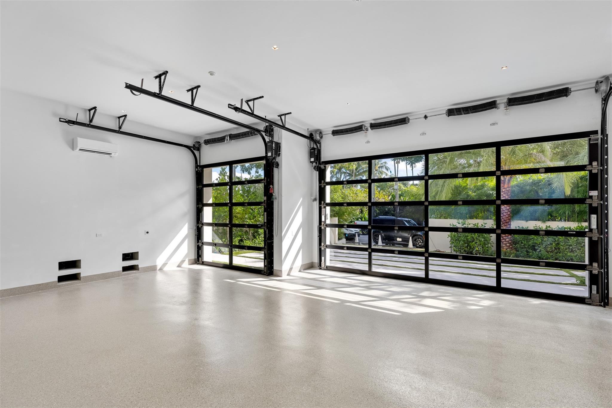 Significantly more garage space not pictured - behind the corner