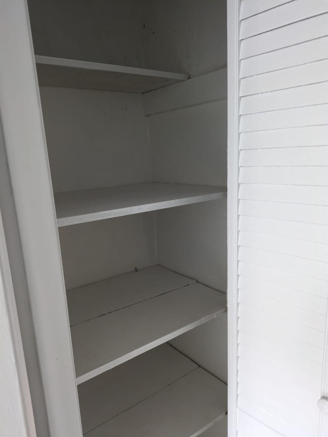 4000 NW Woodside Drive, Coral Springs, FL 33065